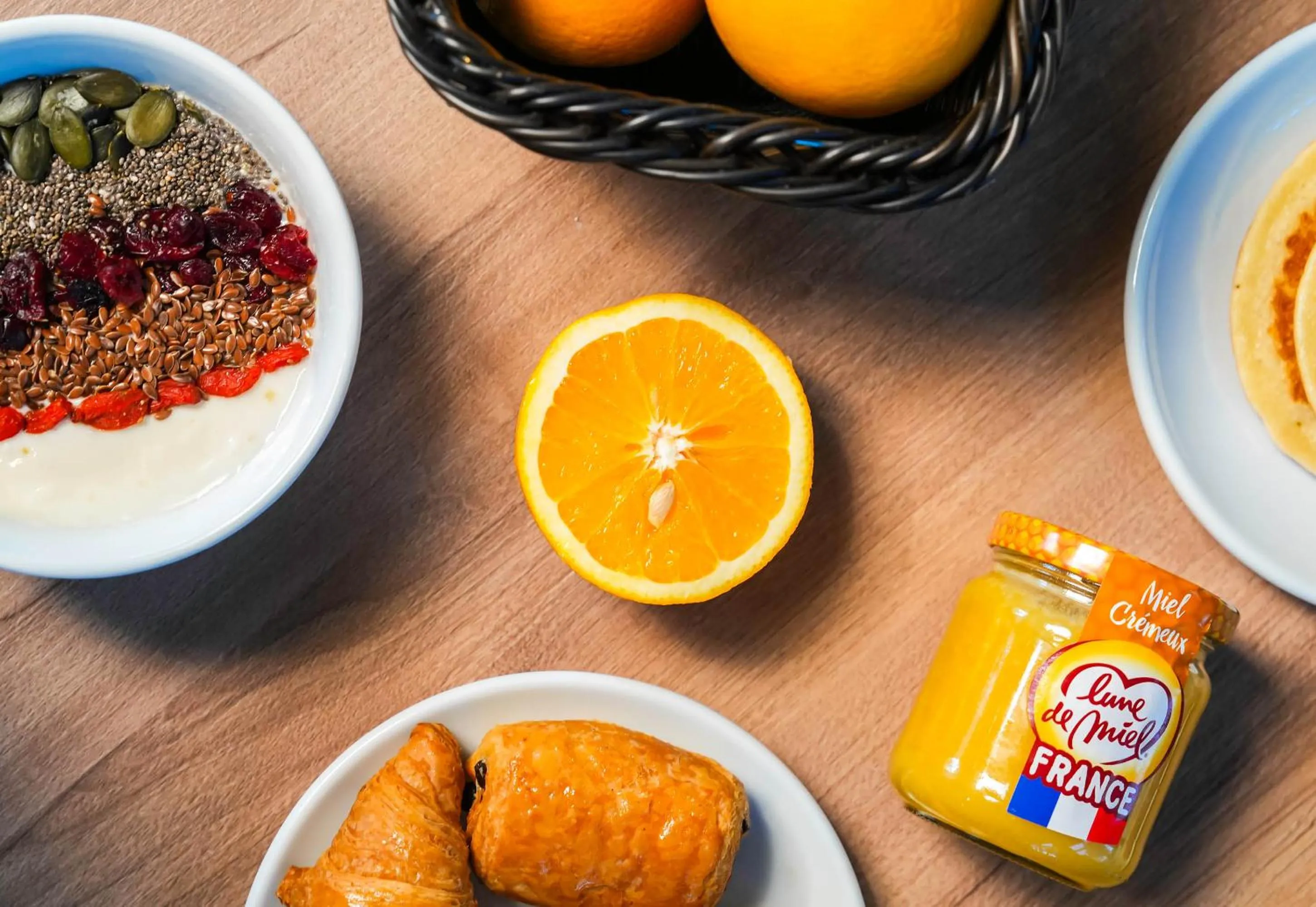 Breakfast in B&B HOTEL Lille Lillenium Eurasanté