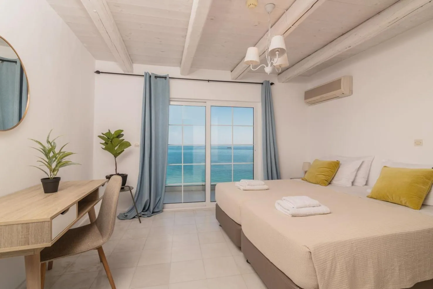 Bed in Pelagos Blue Zante