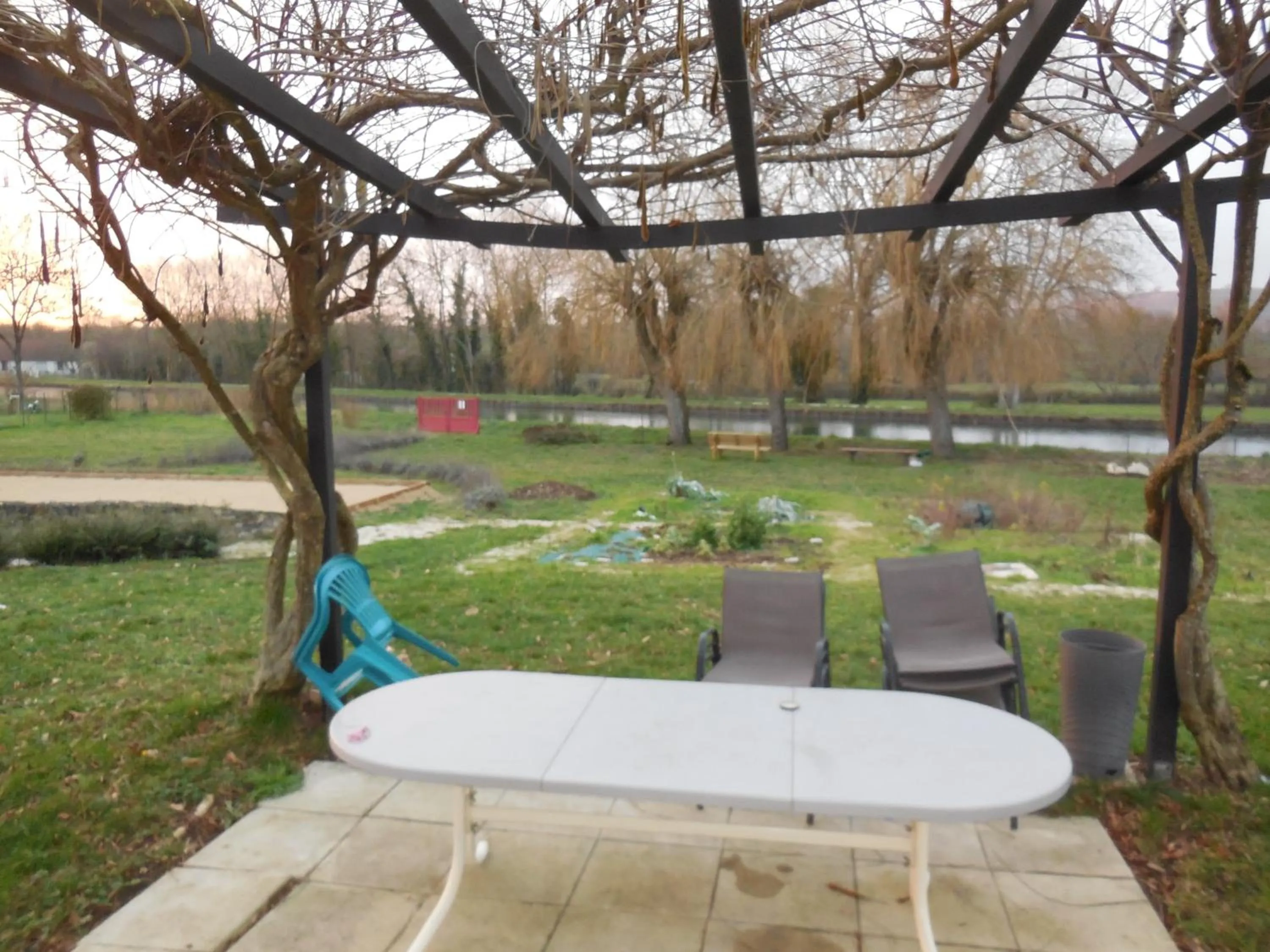 Garden view in Douceur de Vivre