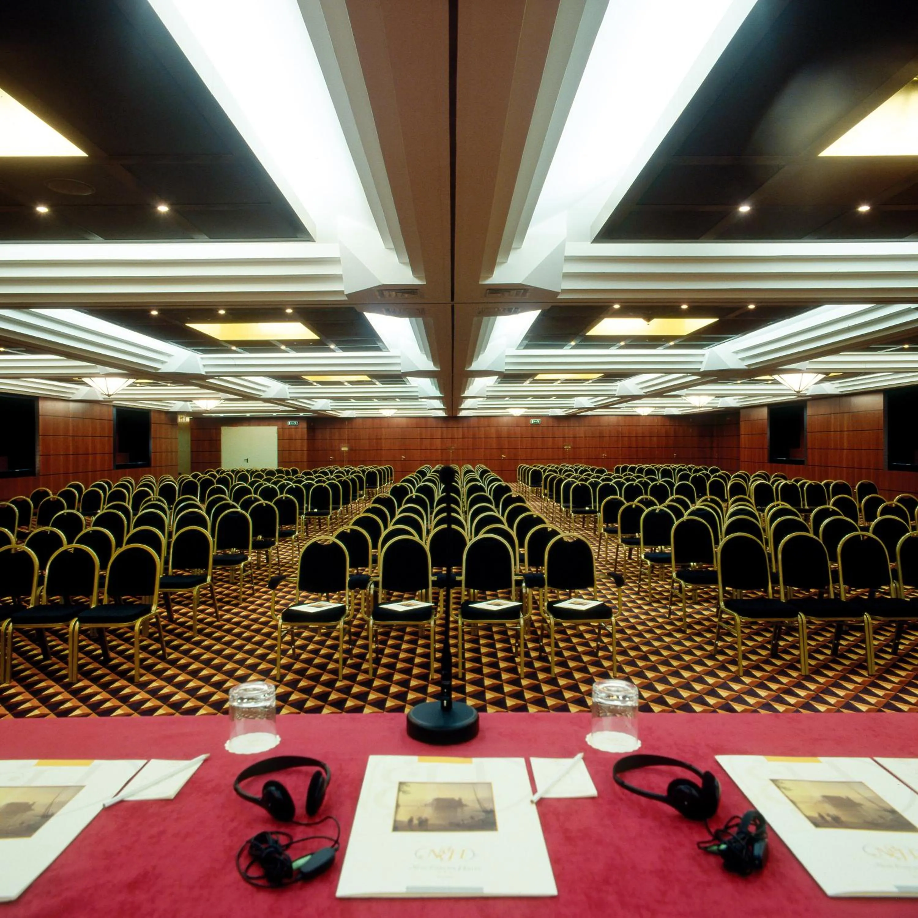 Business facilities in Ramada by Wyndham Naples