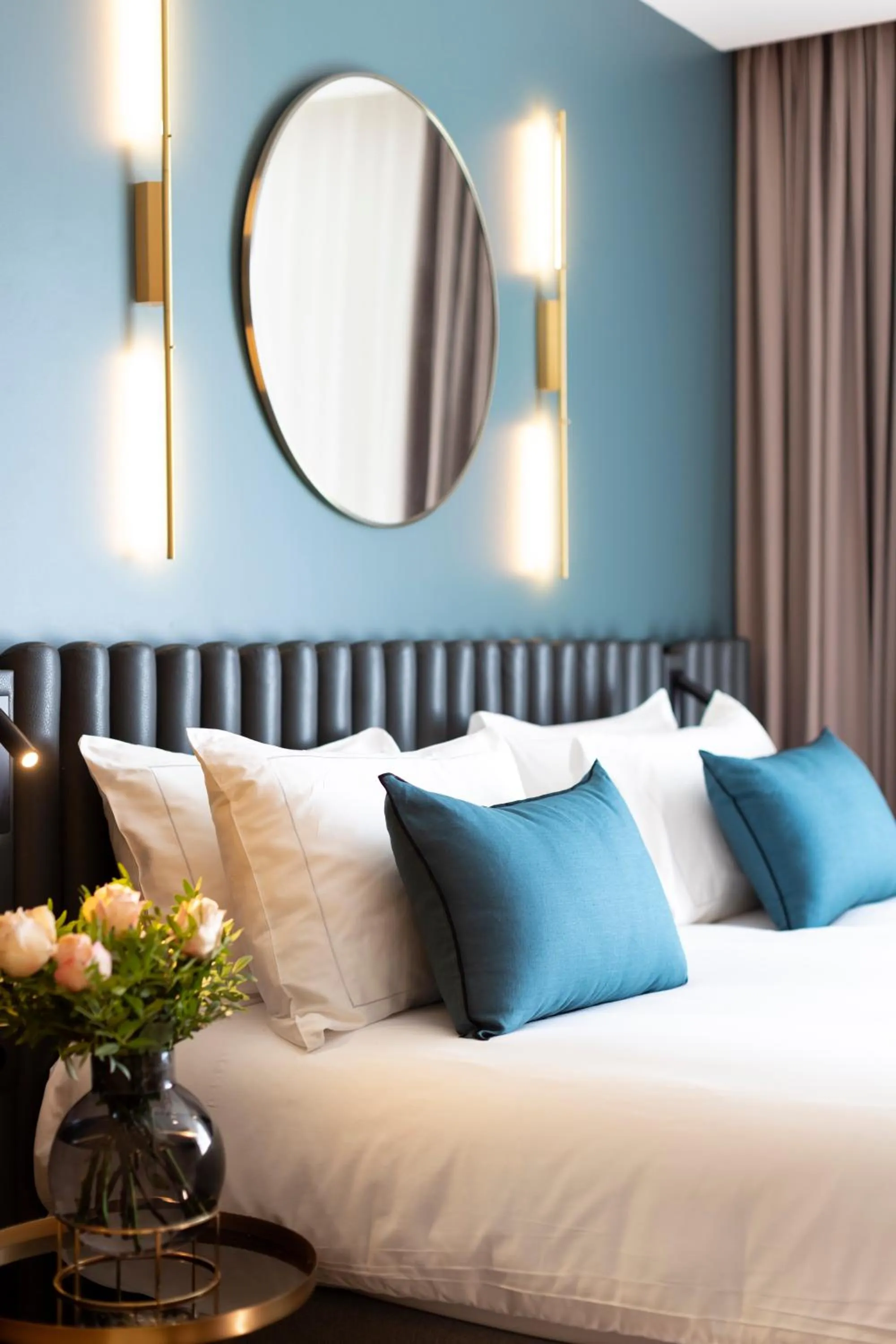 Bed in Howard sur Seine - Asnieres Paris La Defense