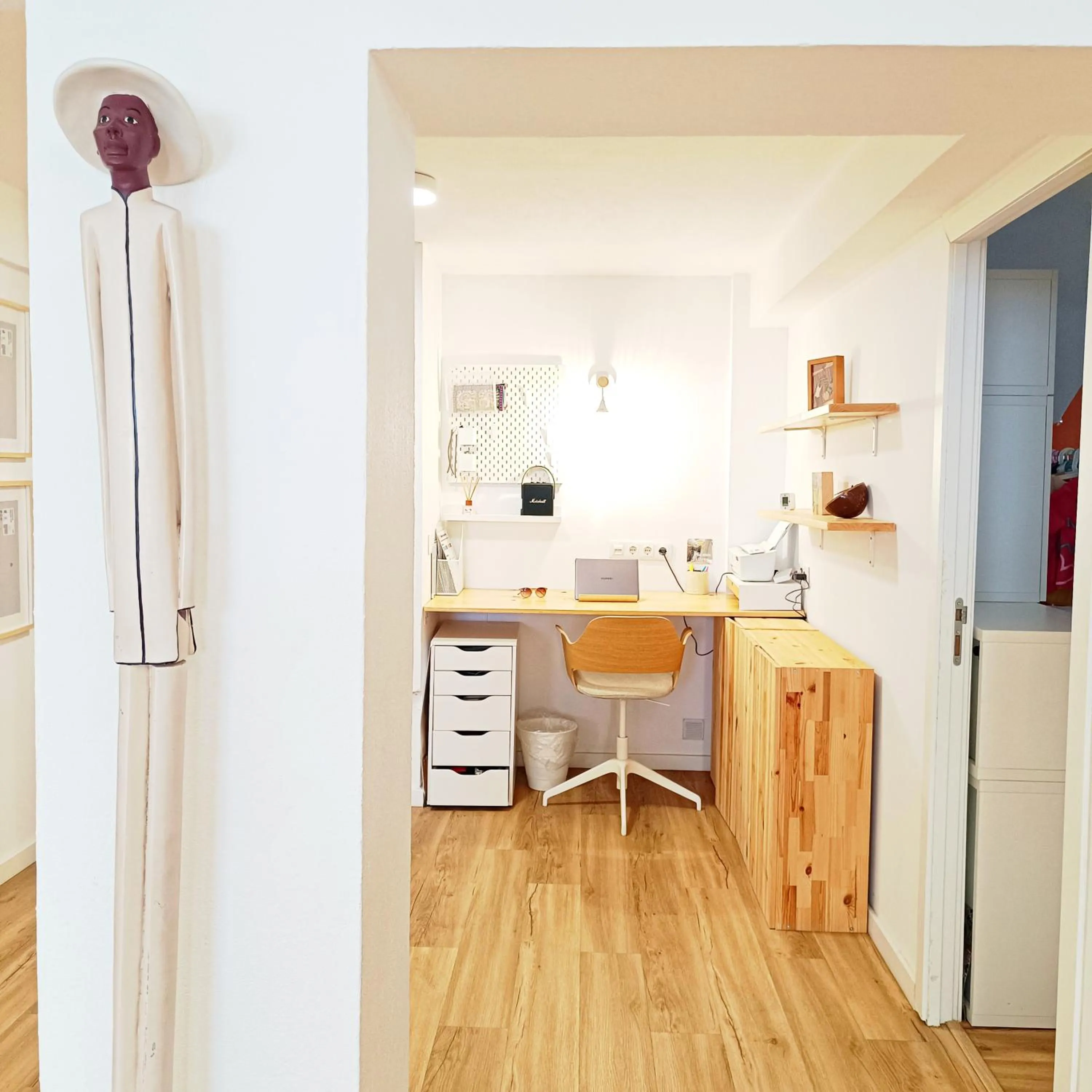 Seating area in SUPERTUBOS HOUSE Peniche