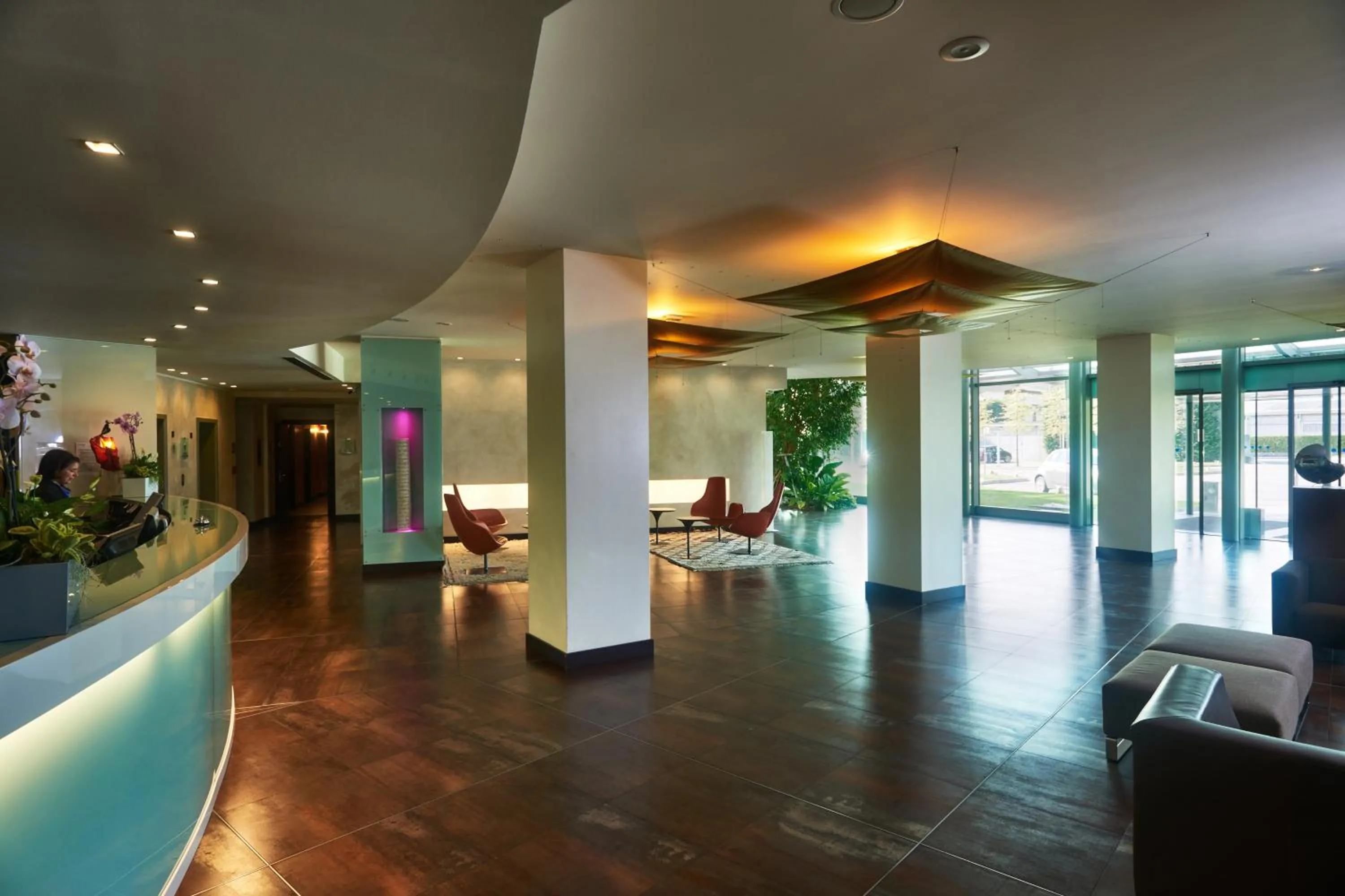 Lobby or reception in Hotel Cruise