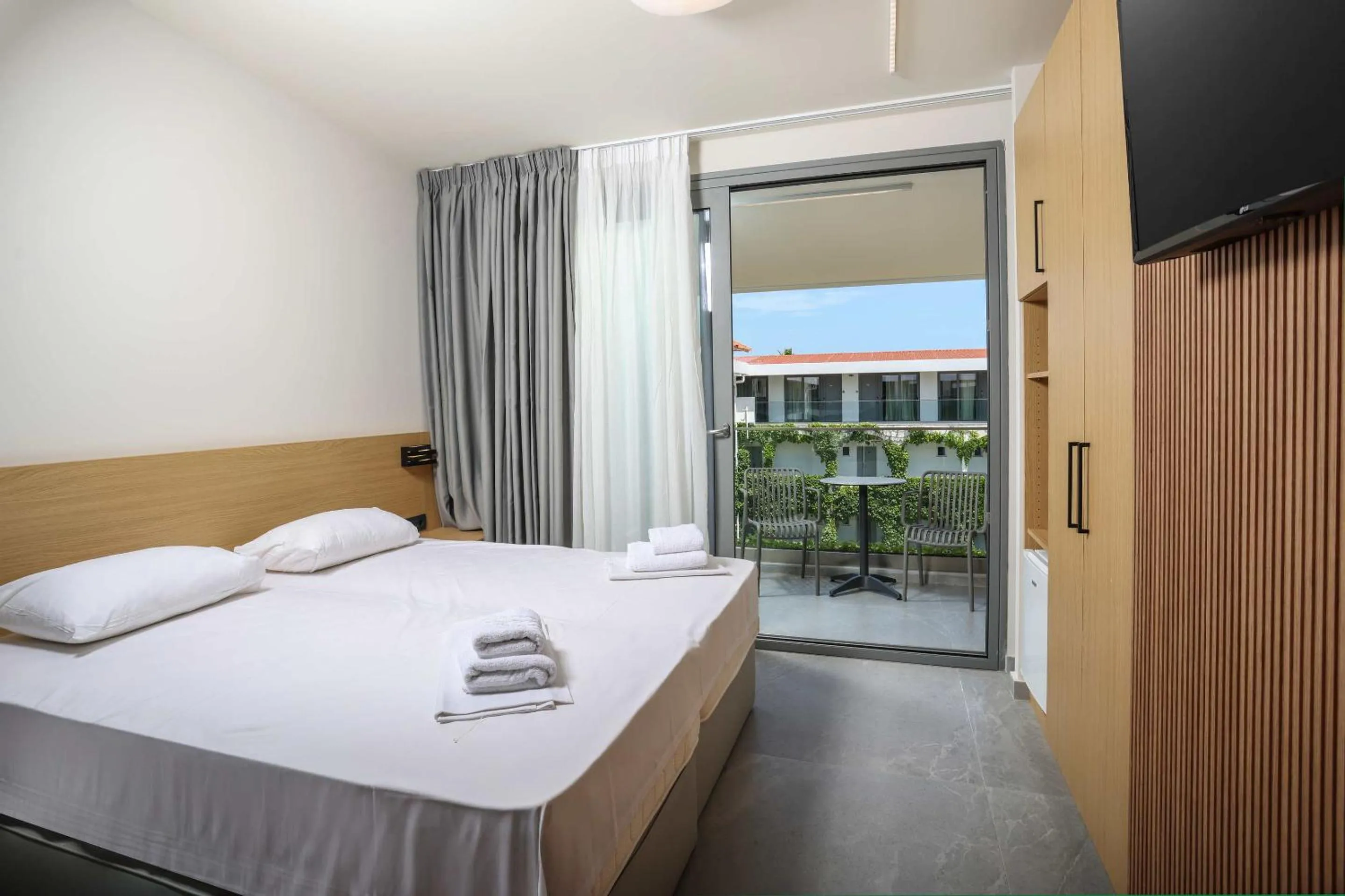 Bed in Olympic Kosmas Hotel- Hanioti