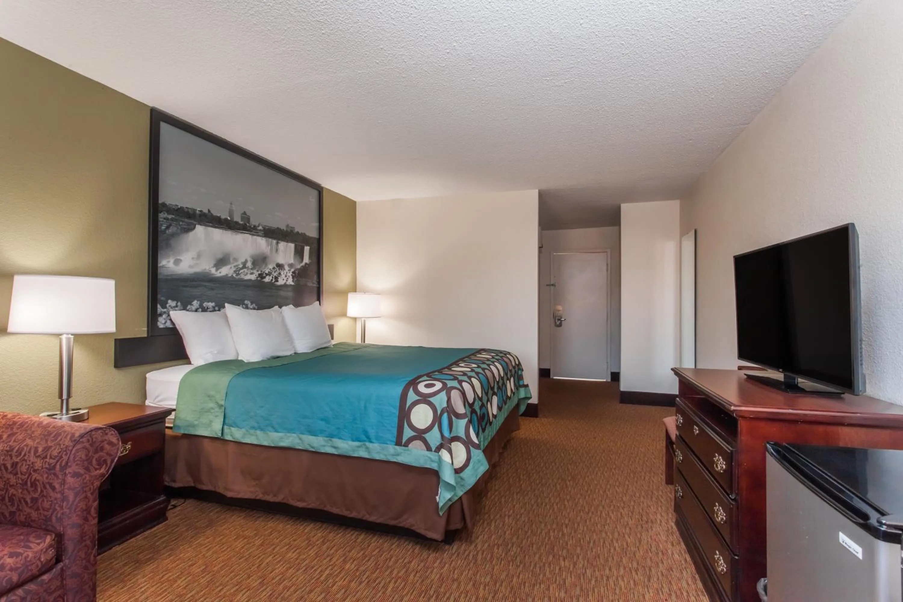 Photo of the whole room in Spark by Hilton Hamburg