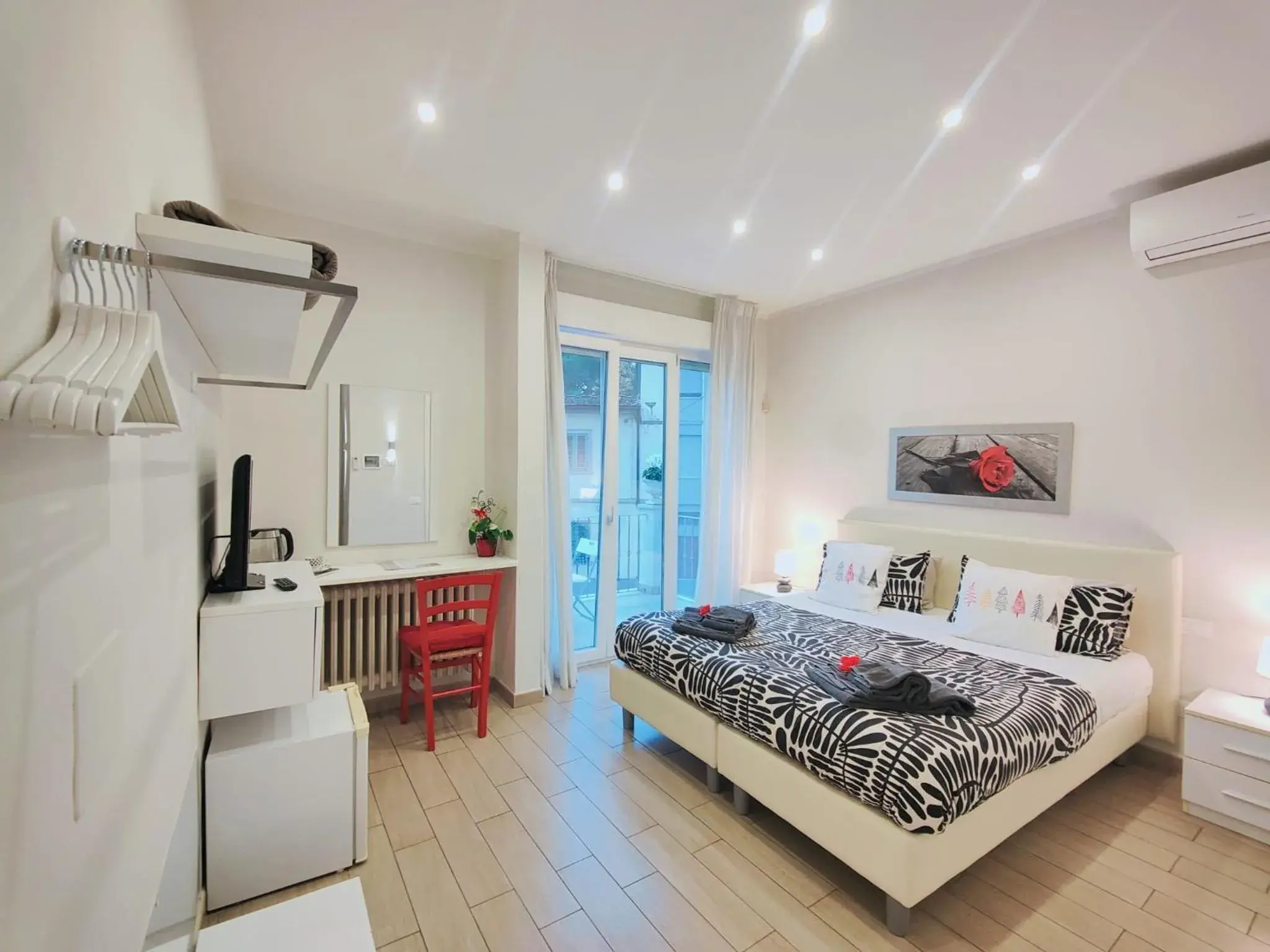 Double or Twin Room with Terrace in Florence Comfort B&B Double or Twin Room with Terrace in Florence Comfort B&B