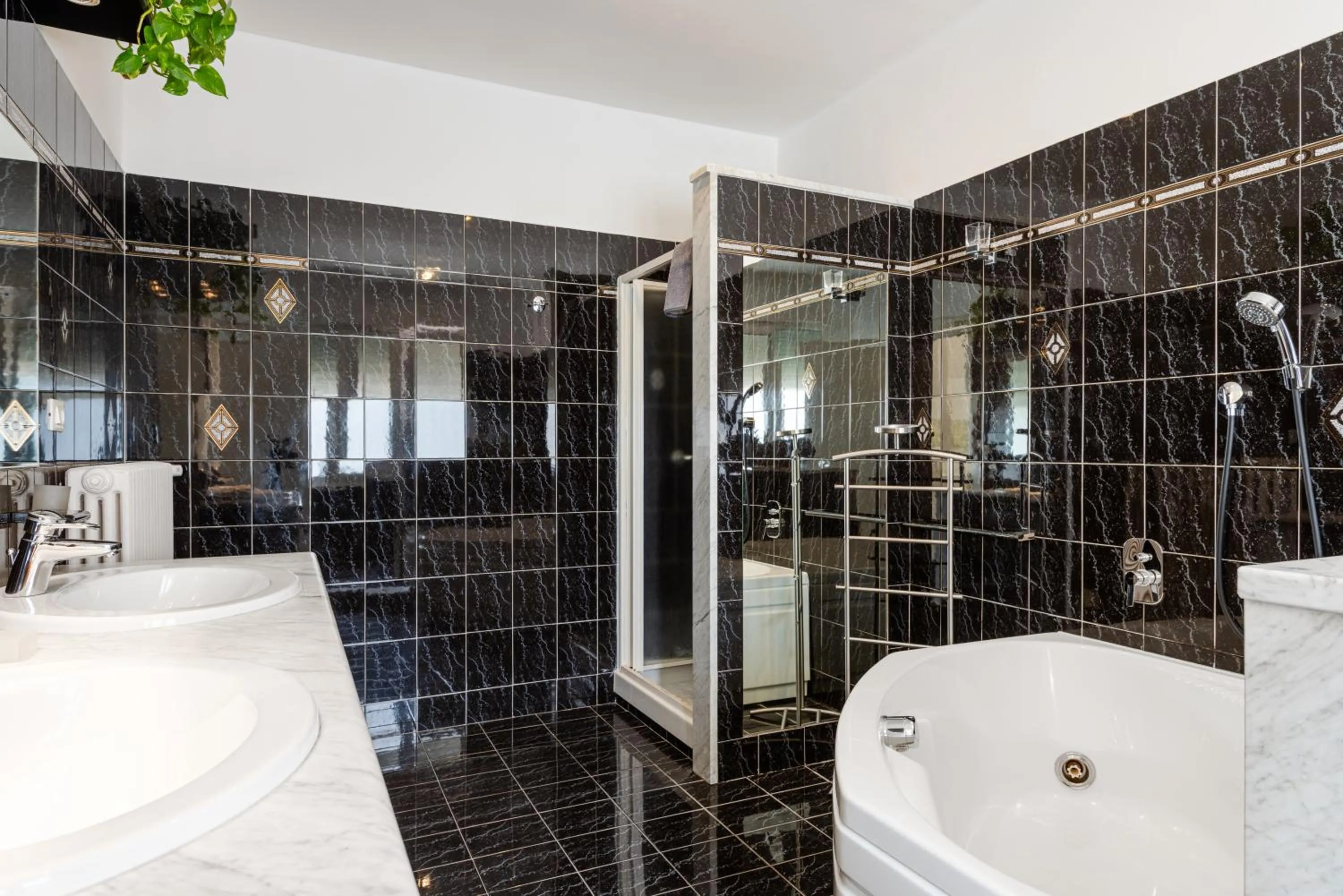 Hot Tub in Florence Comfort B&B