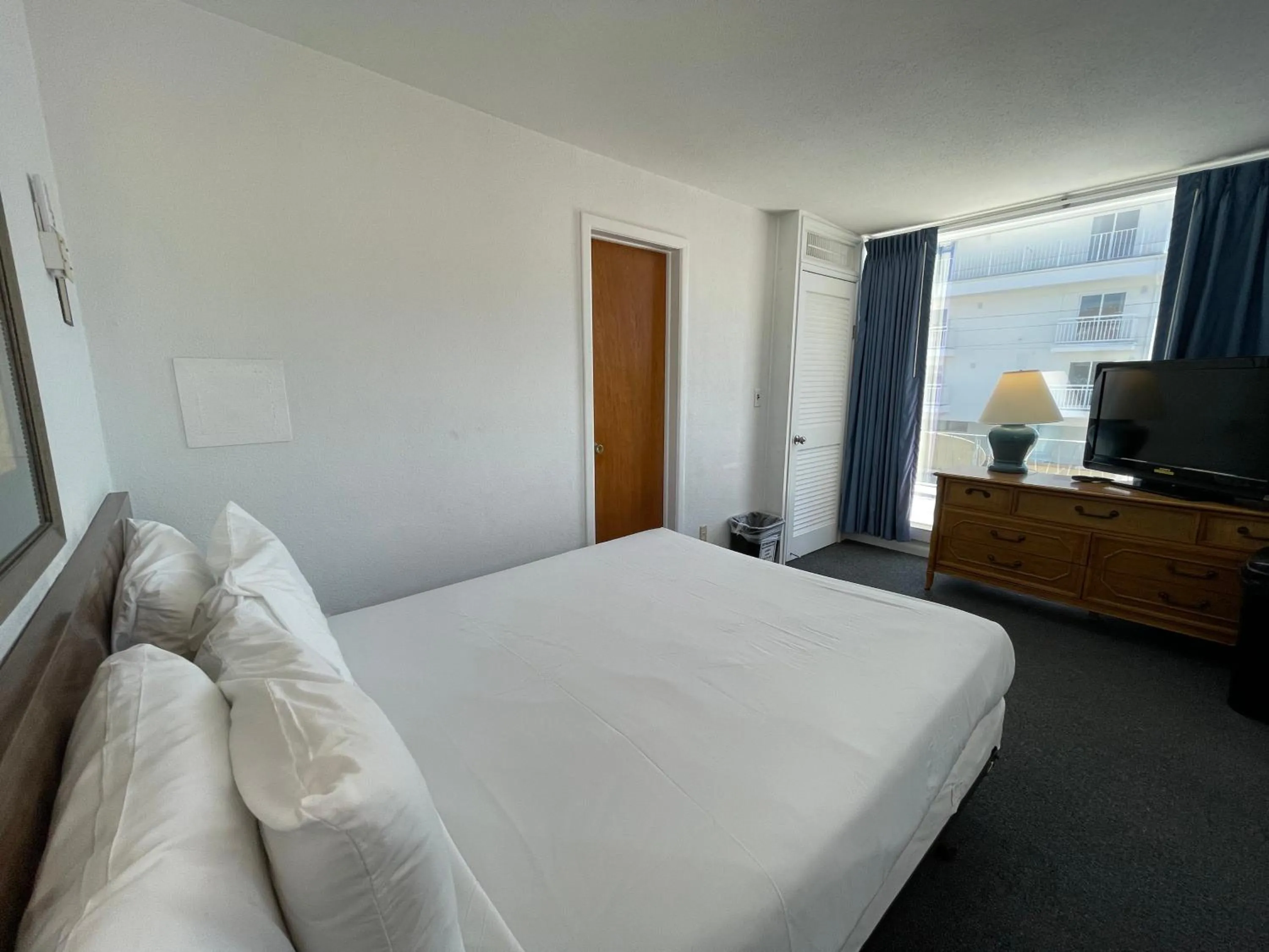 Bed in Bel Air Motel Wildwood Crest Beach