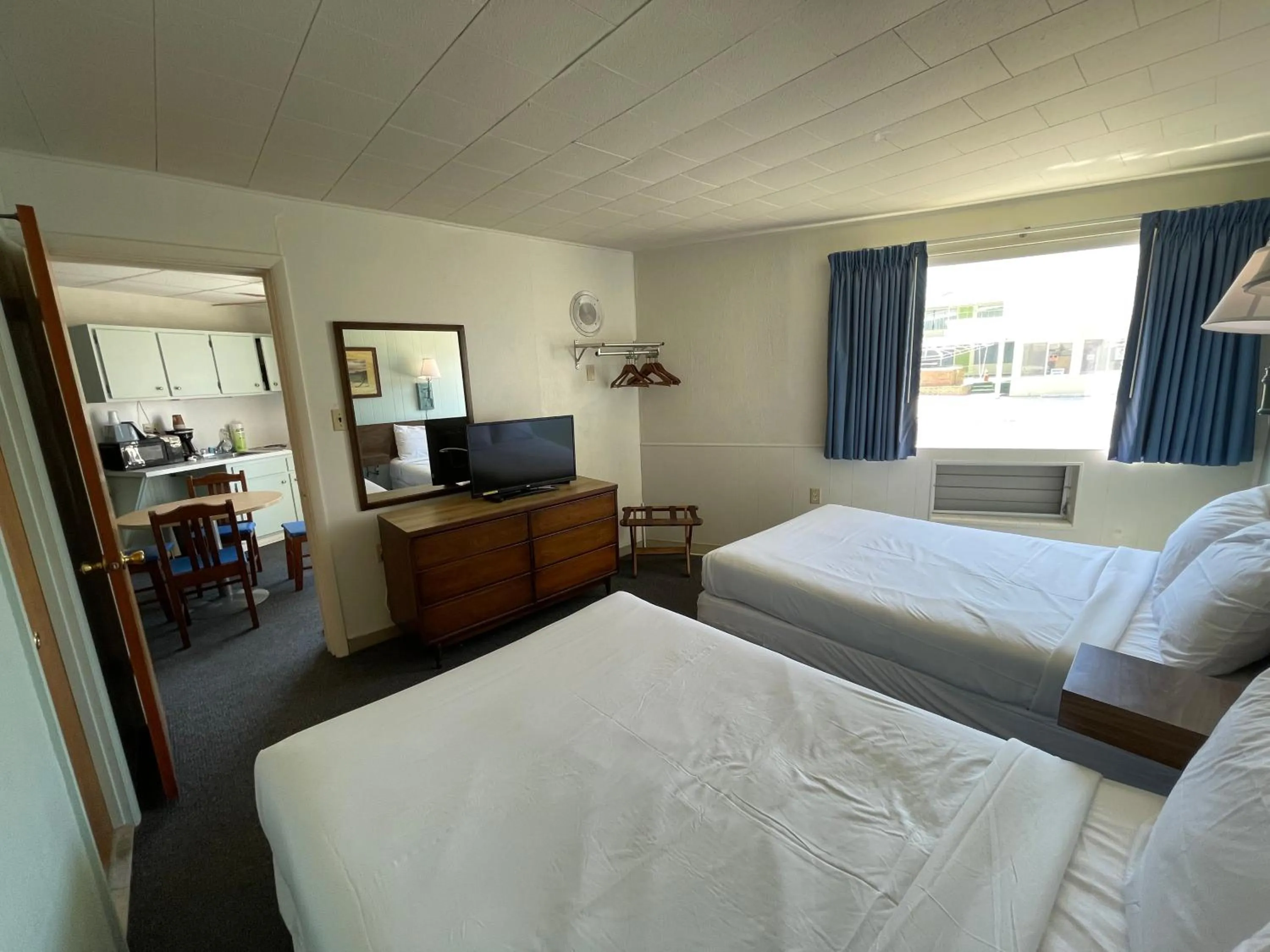 Bed in Bel Air Motel Wildwood Crest Beach