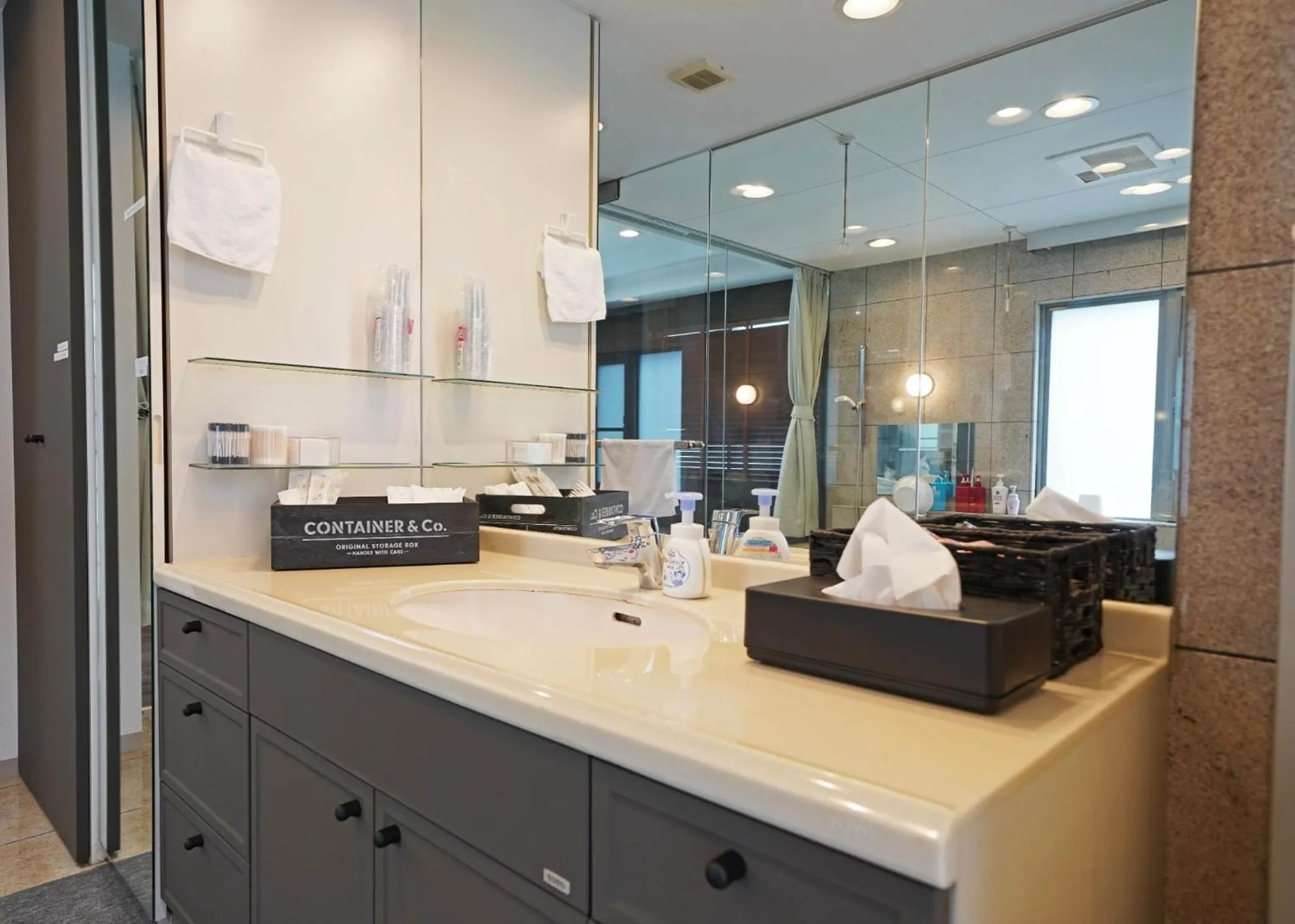 Ryoma THE TOWER - Vacation STAY 12892