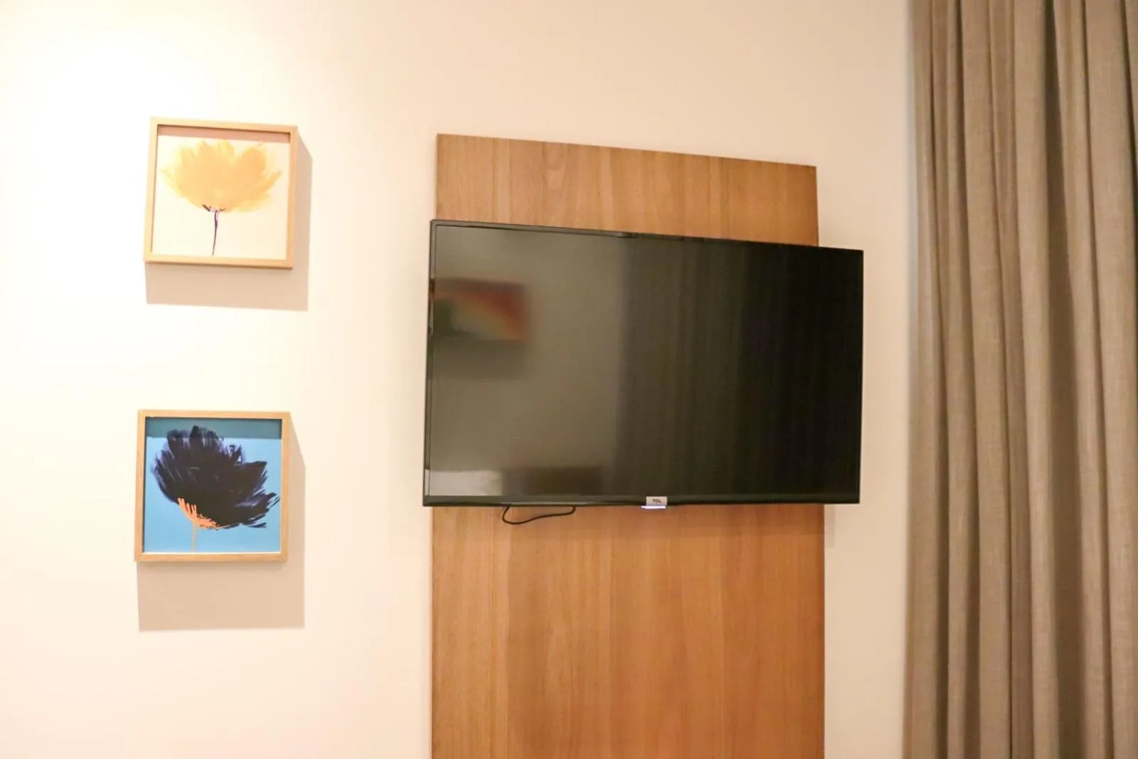 TV and multimedia in Porto das Asas Park Hotel