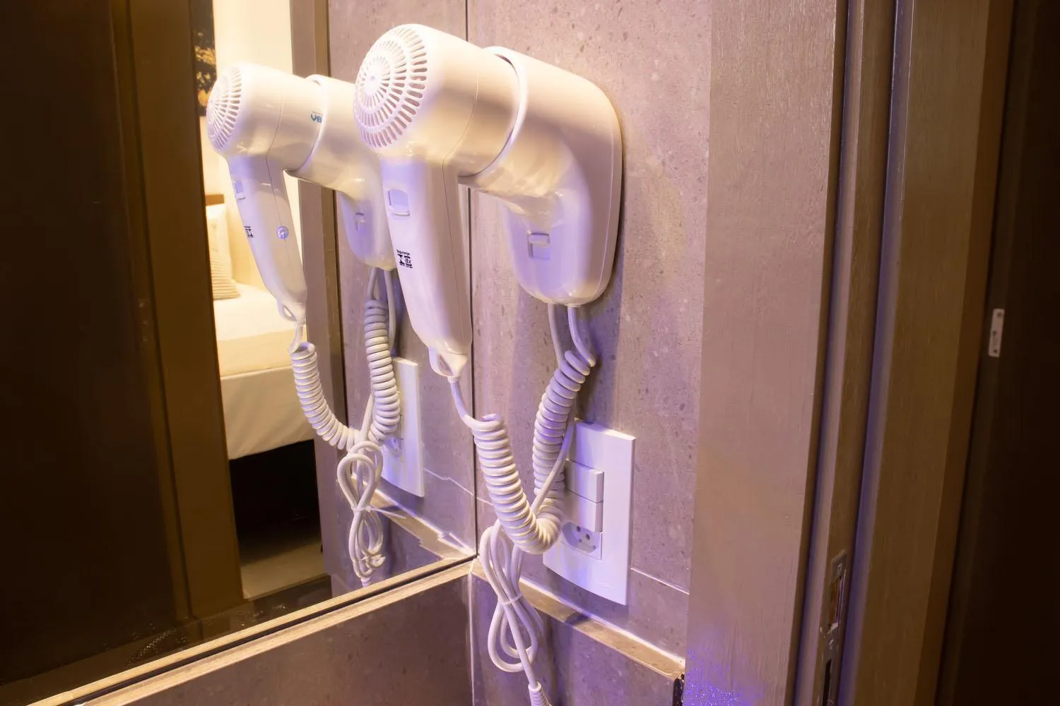 hair dryier in Porto das Asas Park Hotel