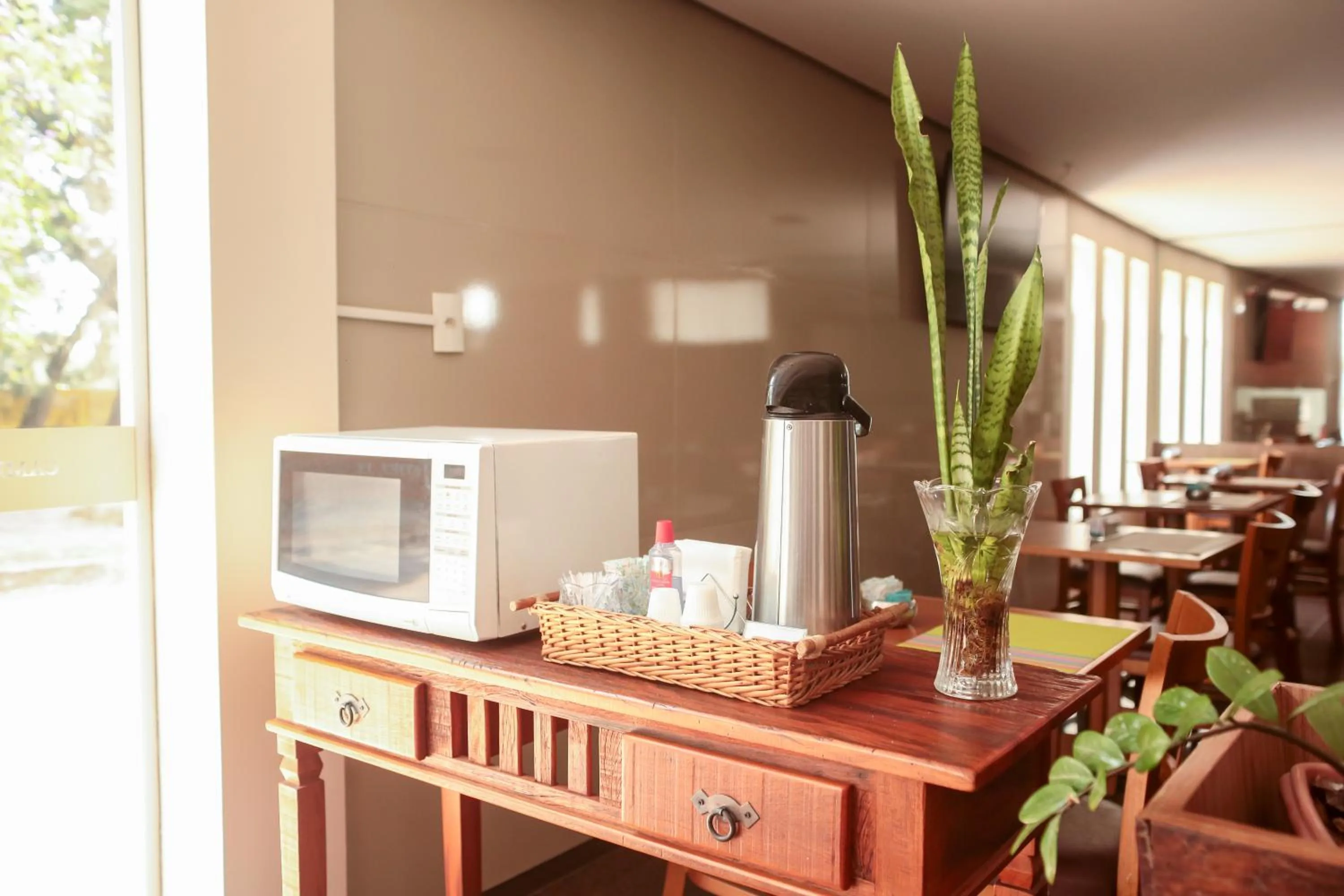 Restaurant/places to eat in CAMBRAIA HOTEL ARCOS