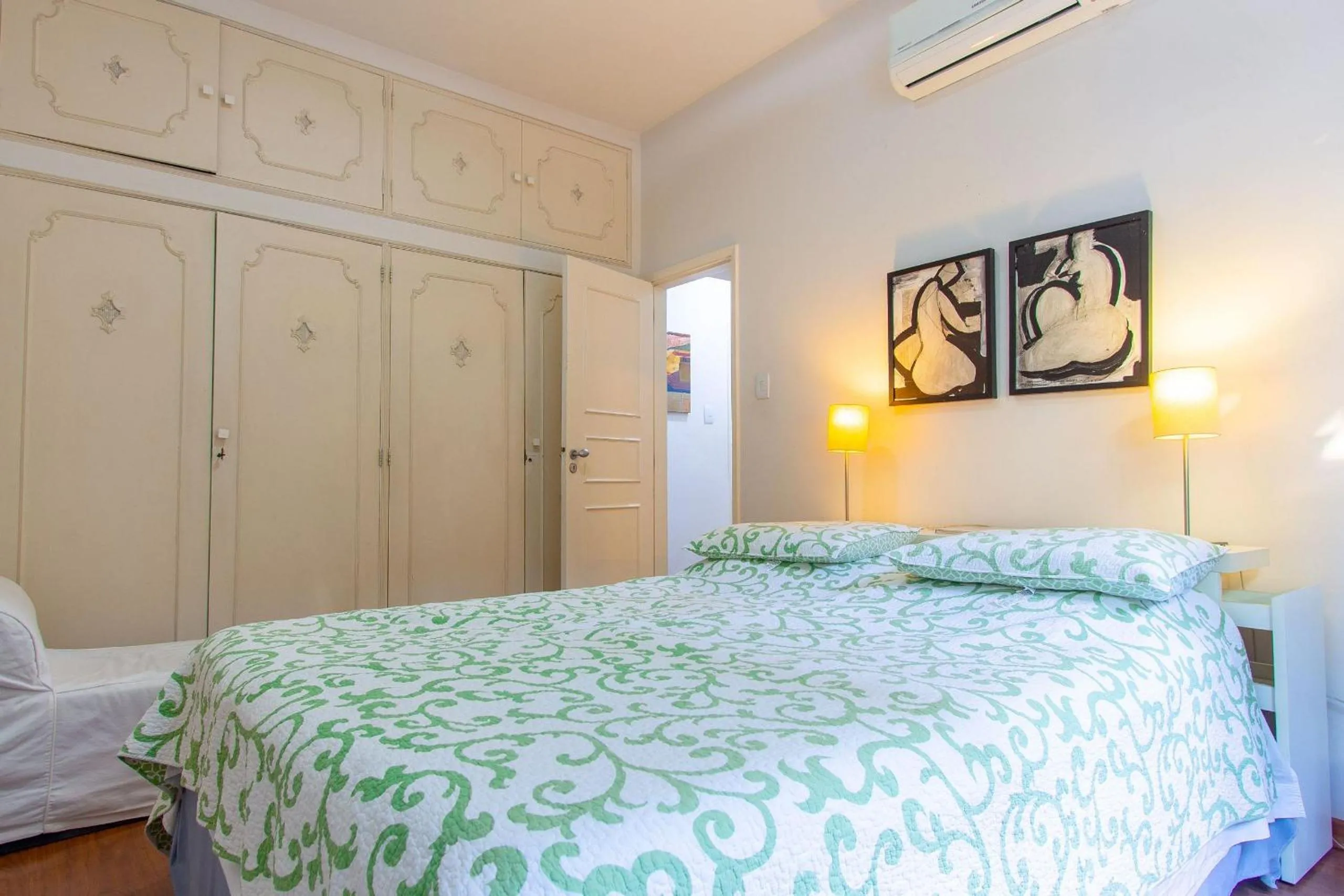 Bed in Ipanema: 2Qtos Confortável, Ao Lado da Praia