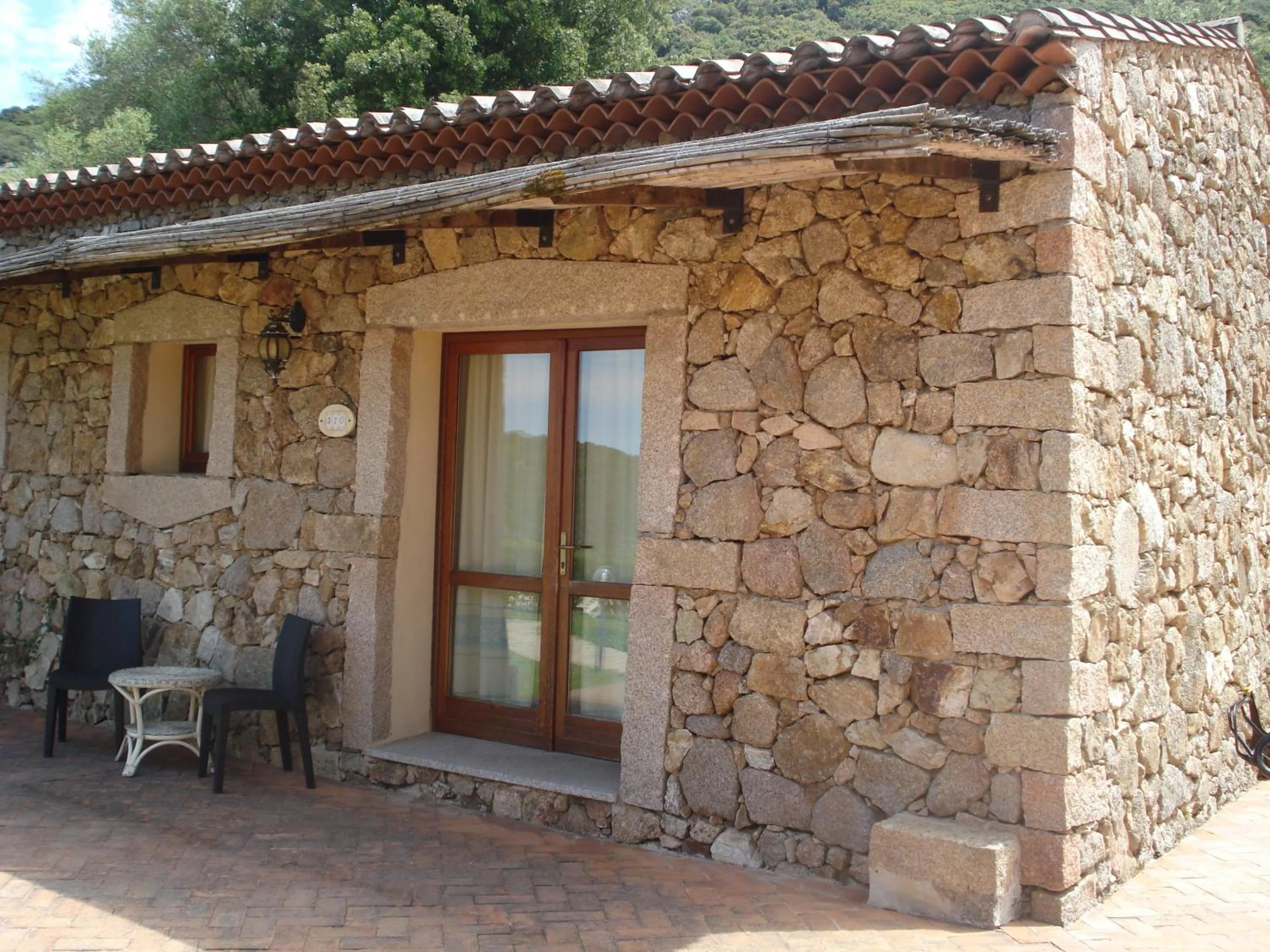 Property building in Hotel Valkarana Country Relais