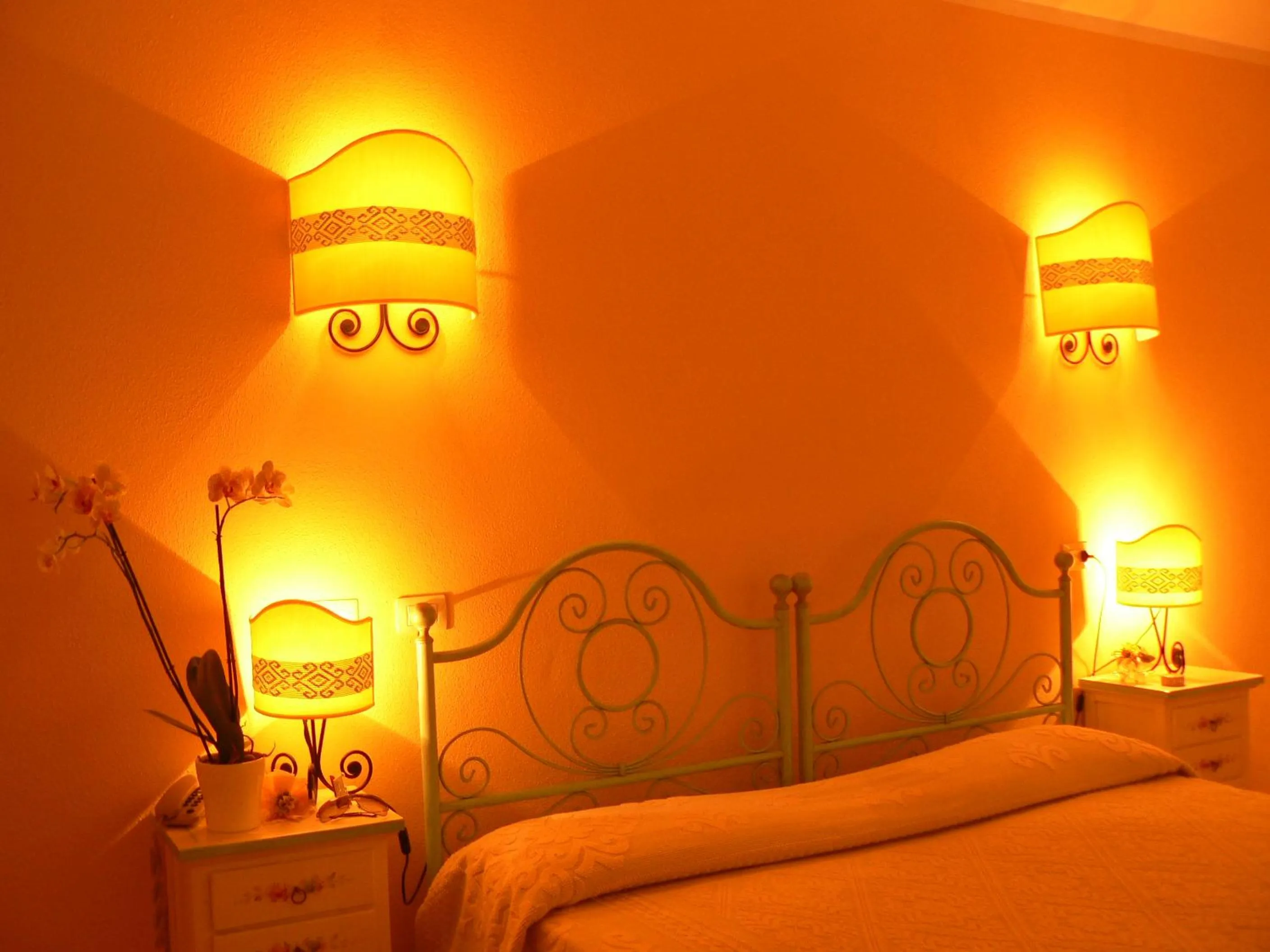 Bed in Hotel Valkarana Country Relais