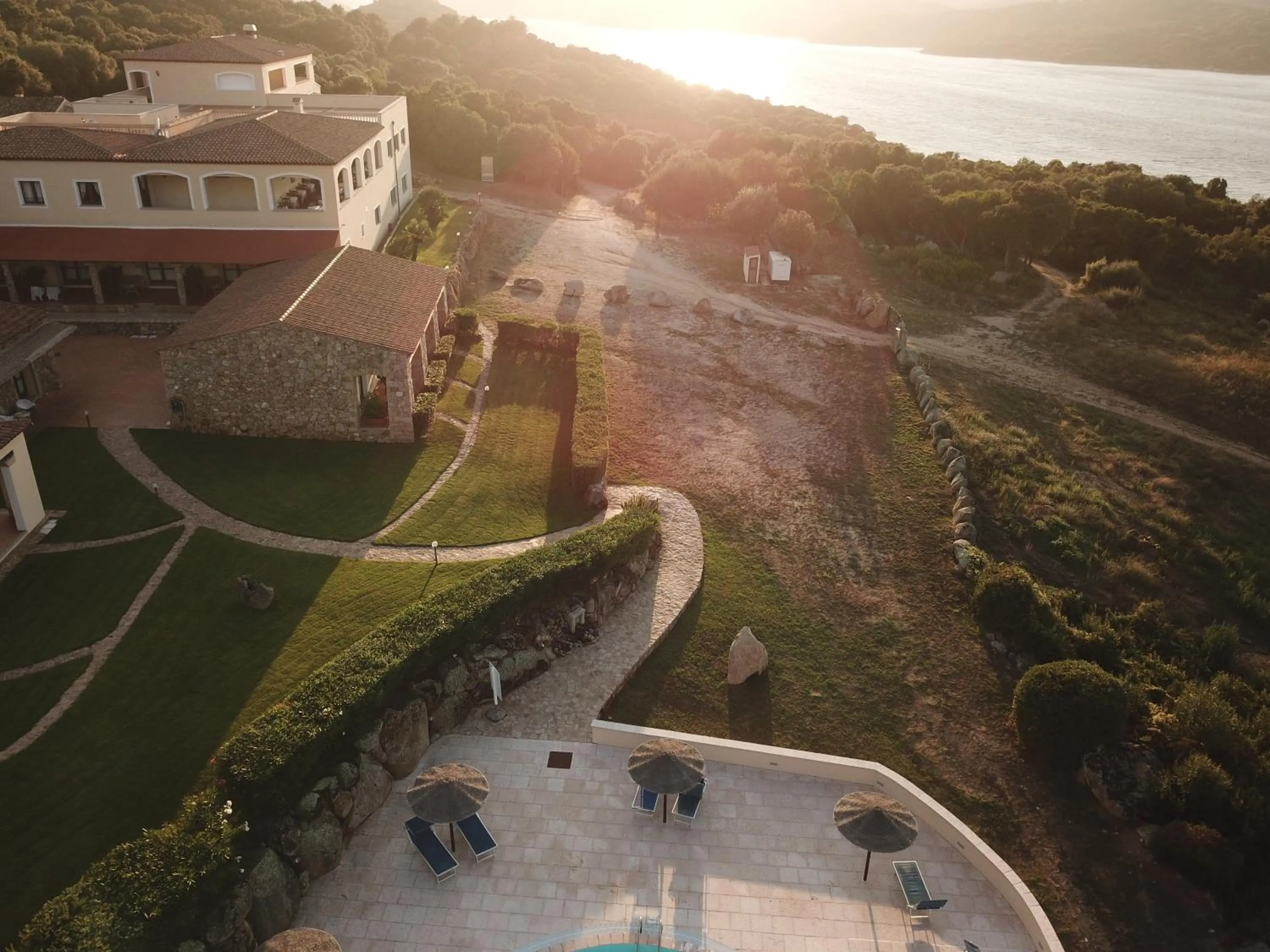 Property building in Hotel Valkarana Country Relais