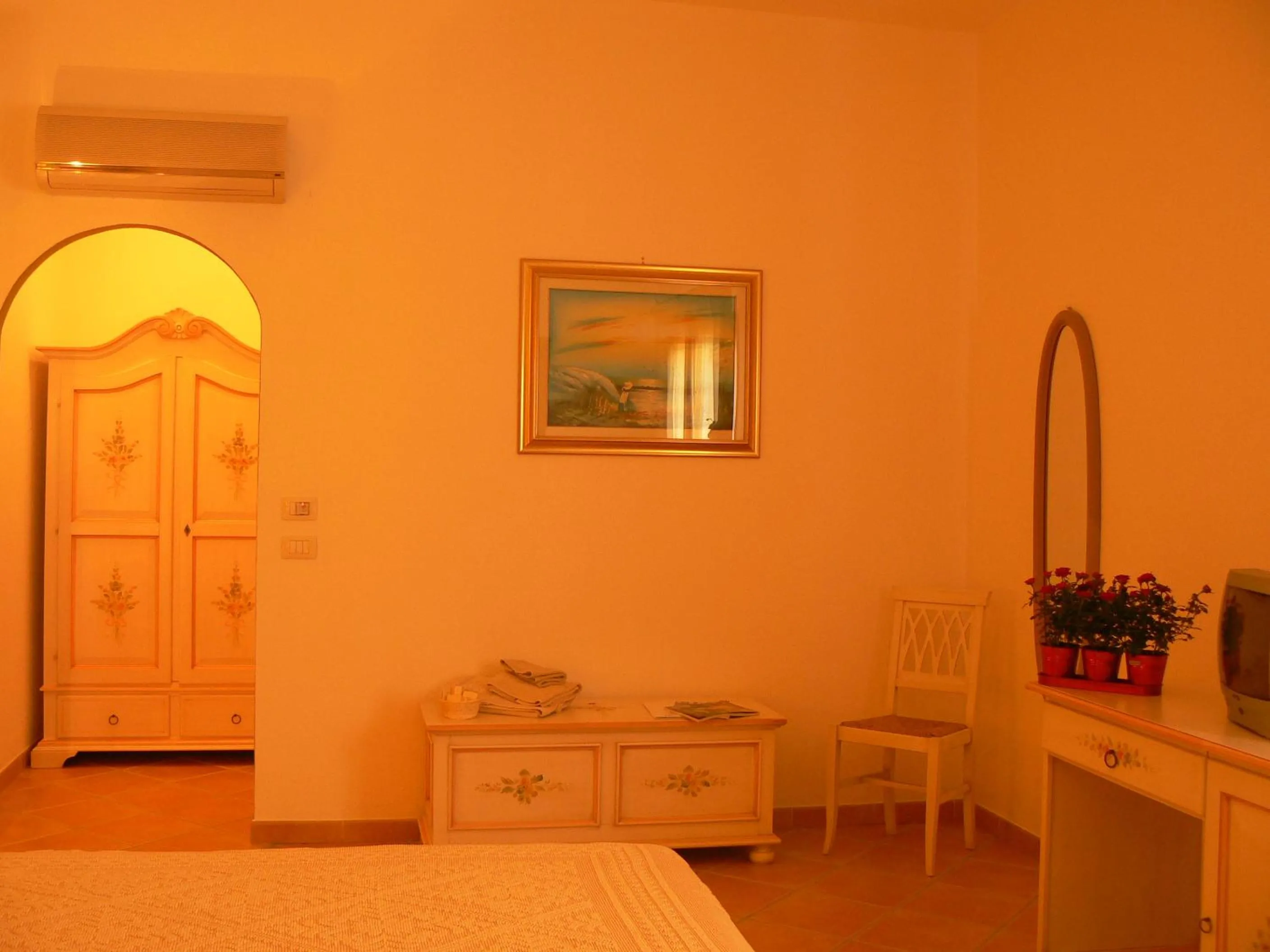 Photo of the whole room in Hotel Valkarana Country Relais