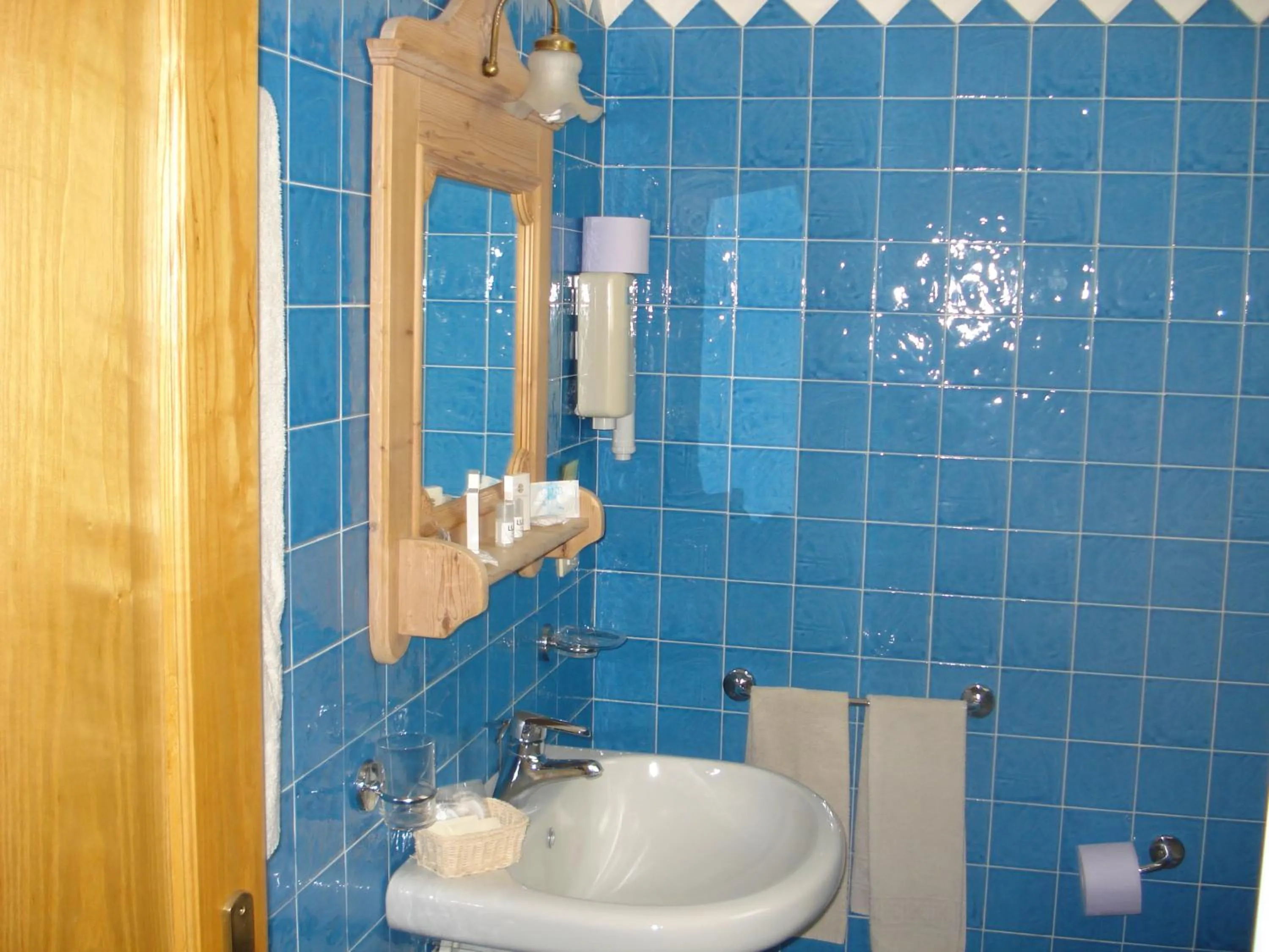 Shower in Hotel Valkarana Country Relais
