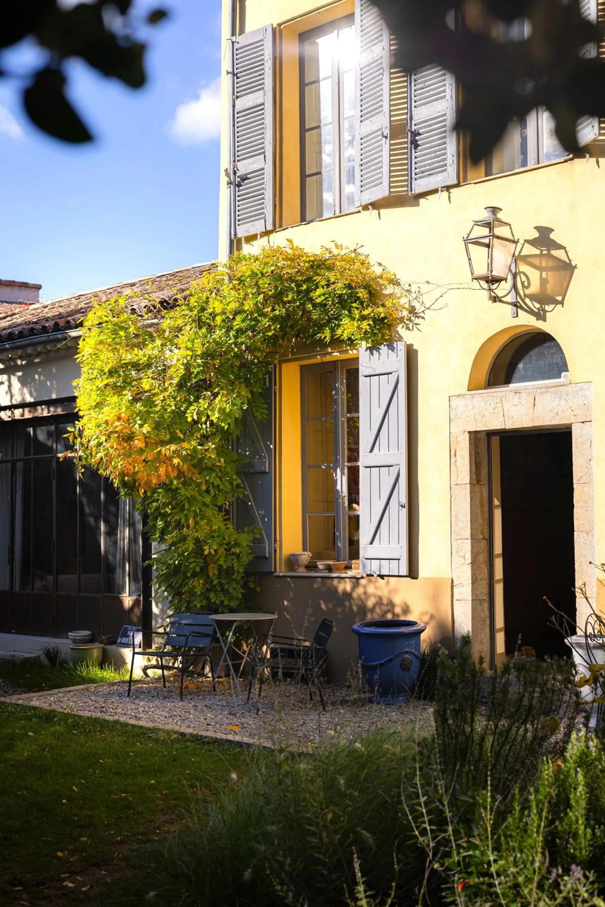 Property building in Maison Sumiane - Maison d hotes et locations avec piscine