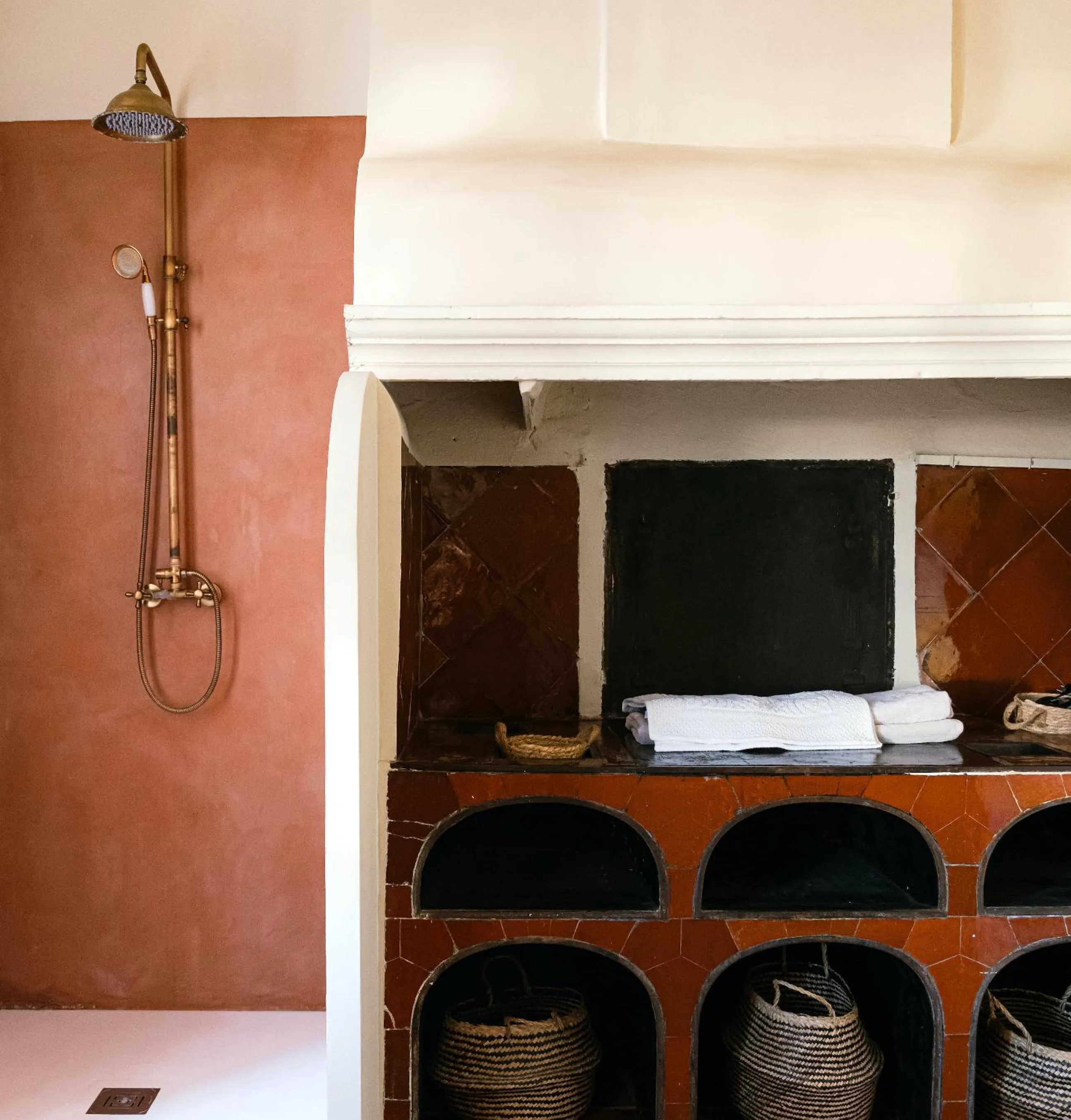 Bathroom in Maison Sumiane - Maison d hotes et locations avec piscine