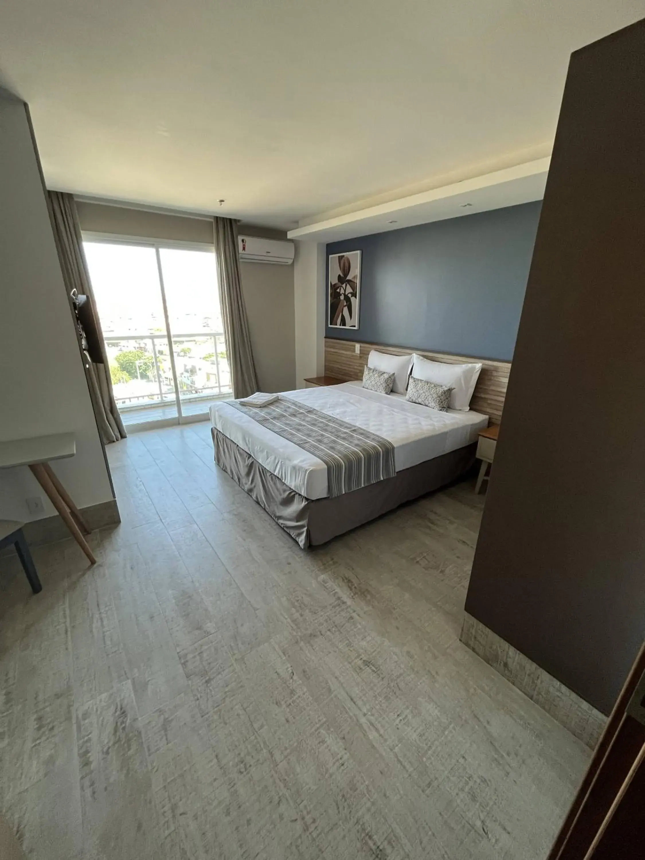 Double Room - single occupancy - Disability Access in Golden Towers Hotel Double Room - single occupancy - Disability Access in Golden Towers Hotel