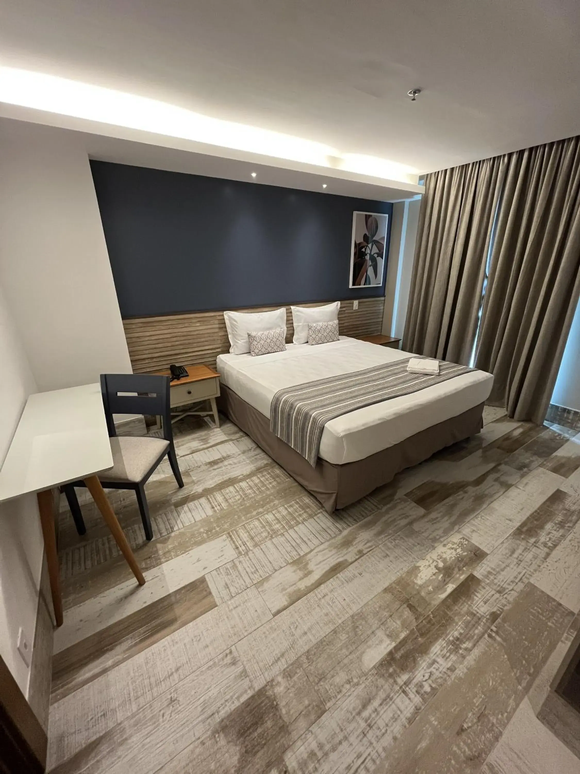 Double Room with Balcony - single occupancy in Golden Towers Hotel Double Room with Balcony - single occupancy in Golden Towers Hotel