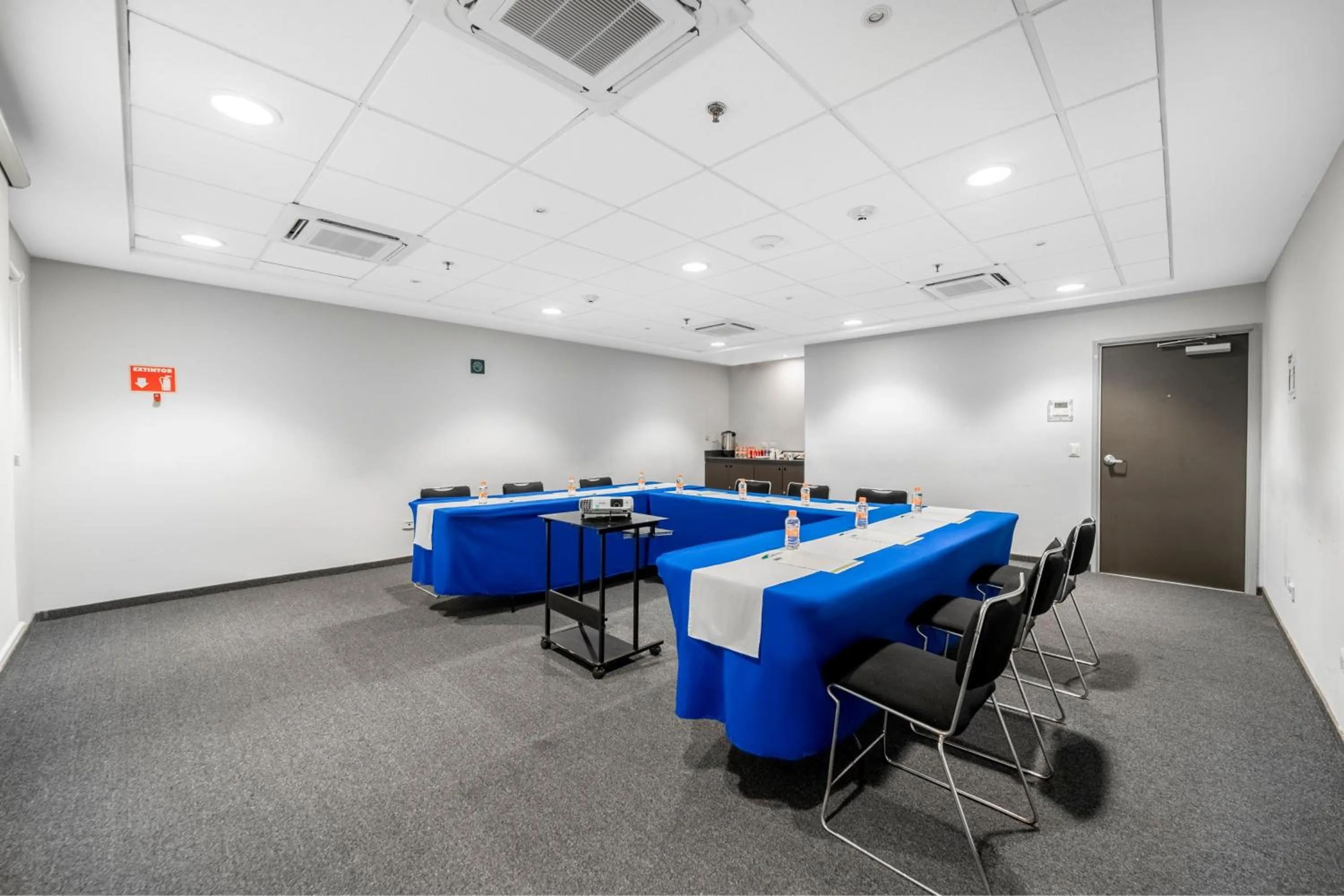 Meeting/conference room in City Express Junior by Marriott Ciudad del Carmen