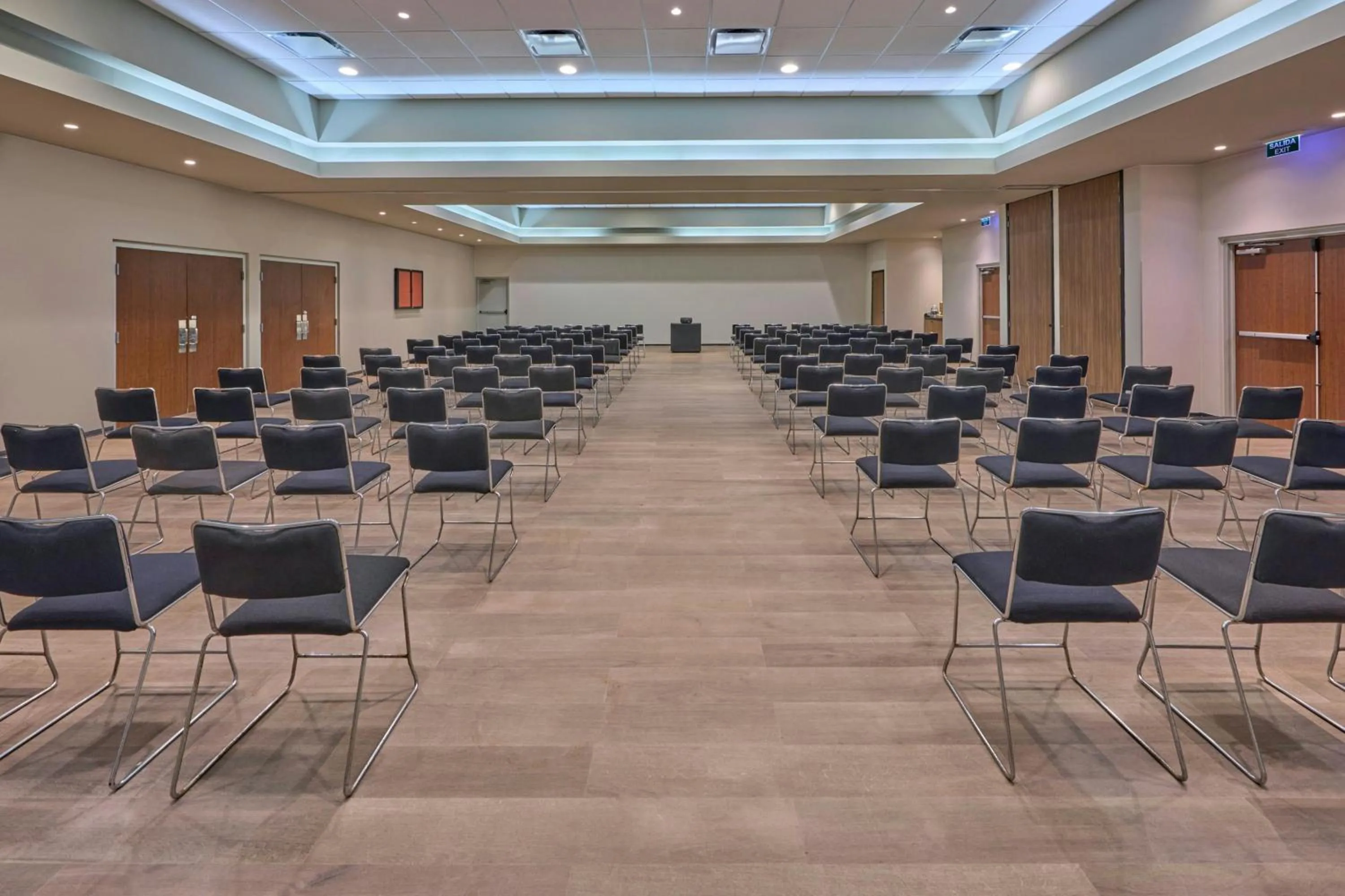 Meeting/conference room in City Express by Marriott La Paz