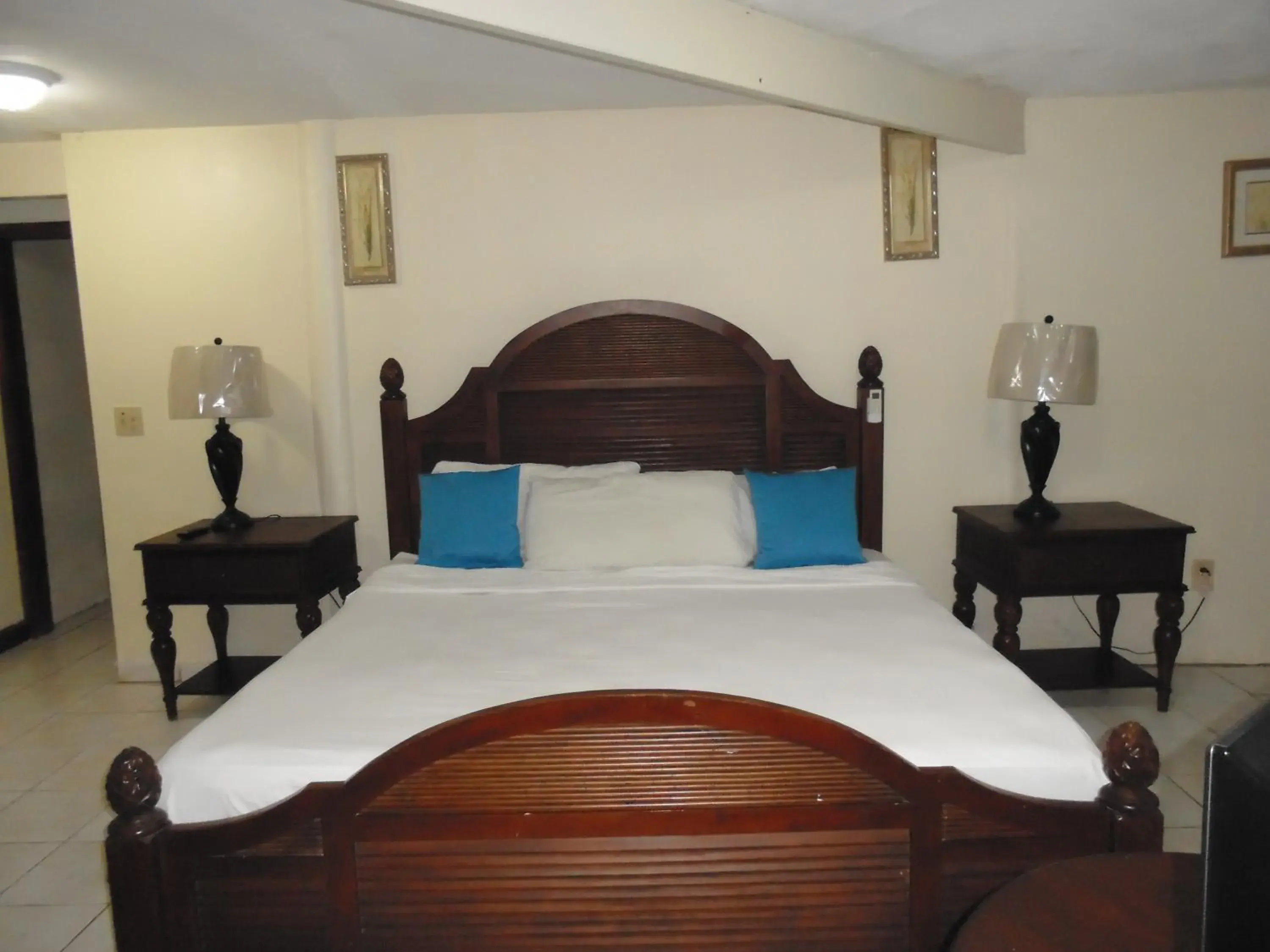 Three-Bedroom Bungalow - Beach Front in Fosters West Bay Resort Three-Bedroom Bungalow - Beach Front in Fosters West Bay Resort