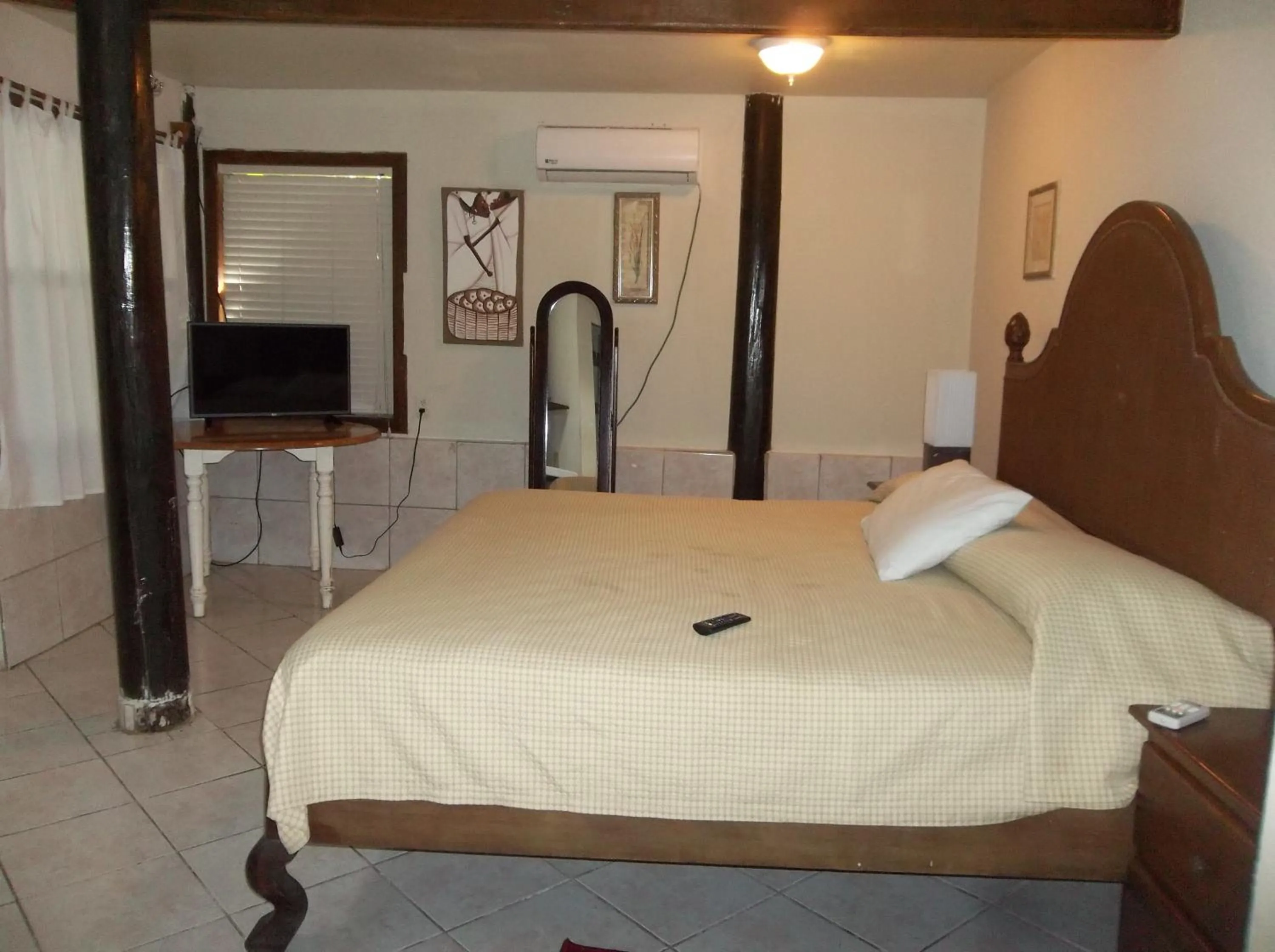 Bed in Fosters West Bay Resort