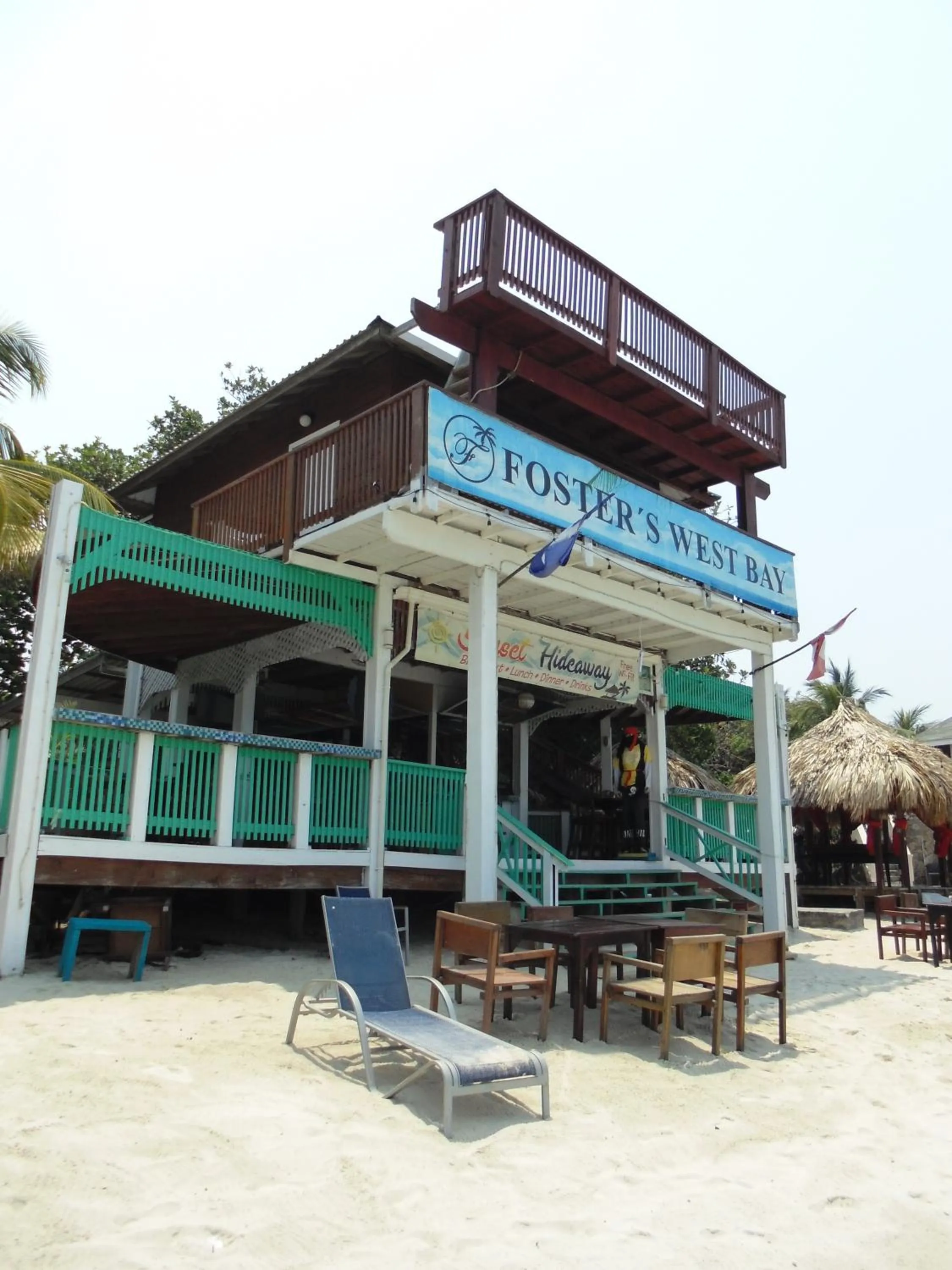 Lounge or bar in Fosters West Bay Resort
