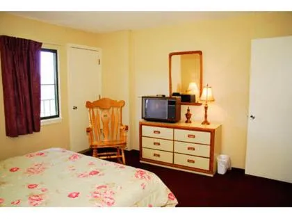 Bed in Silver Creek Lodge