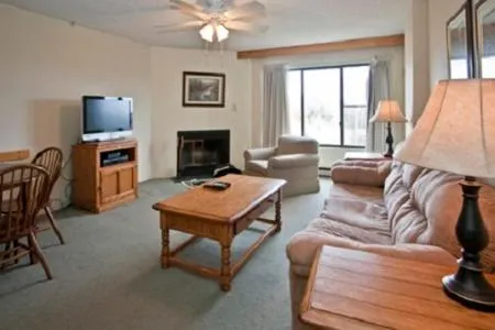 Living room in Silver Creek Lodge