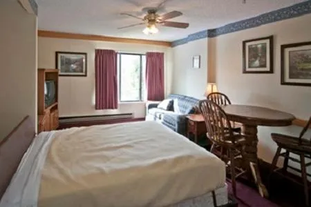 Bed in Silver Creek Lodge