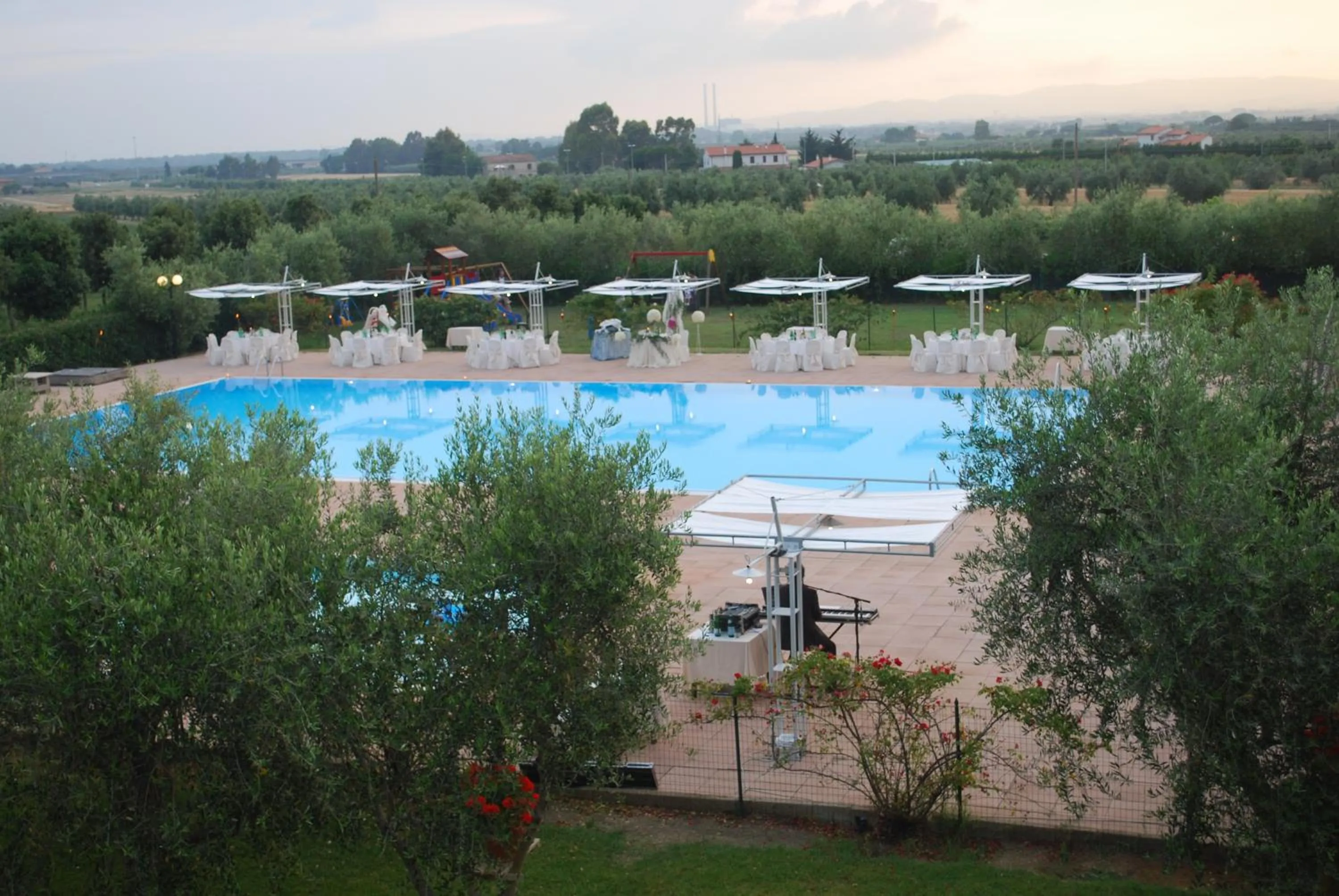 Pool view in Hotel Borgo degli Olivi