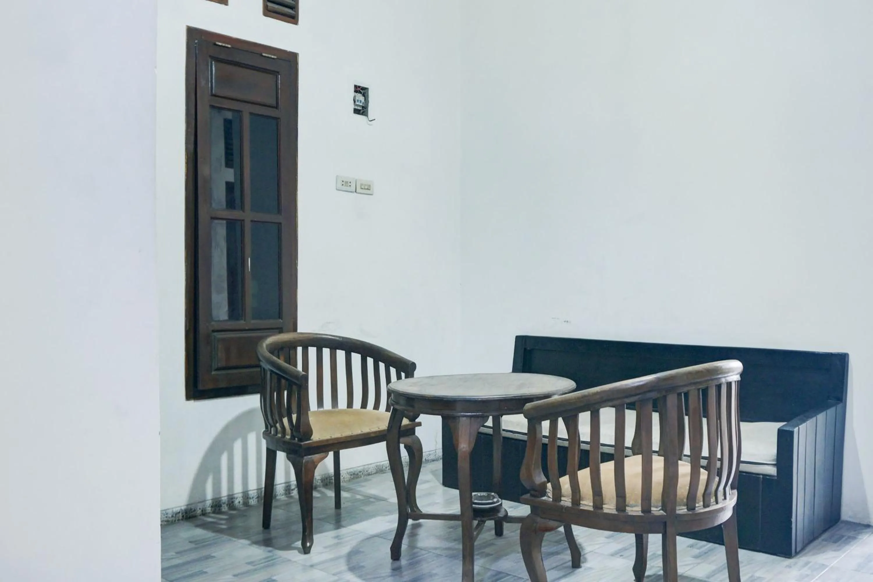 Seating area in Hotel O Teluk Betung Near Water Park Lembah Hijau Formerly Kanajiwa Guesthouse 1