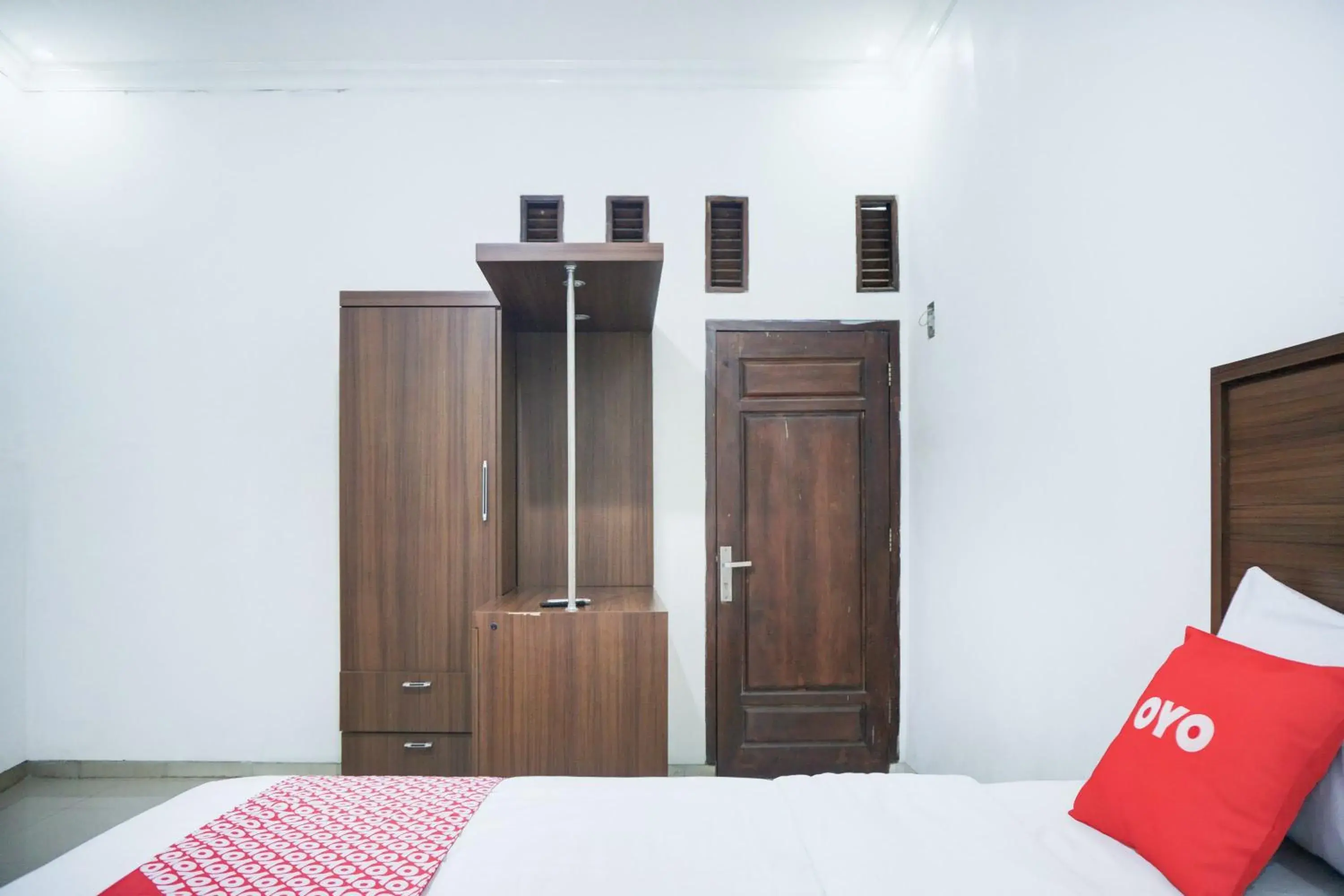 Bedroom, Bed in Hotel O Teluk Betung Near Water Park Lembah Hijau Formerly Kanajiwa Guesthouse 1 Bedroom, Bed in Hotel O Teluk Betung Near Water Park Lembah Hijau Formerly Kanajiwa Guesthouse 1