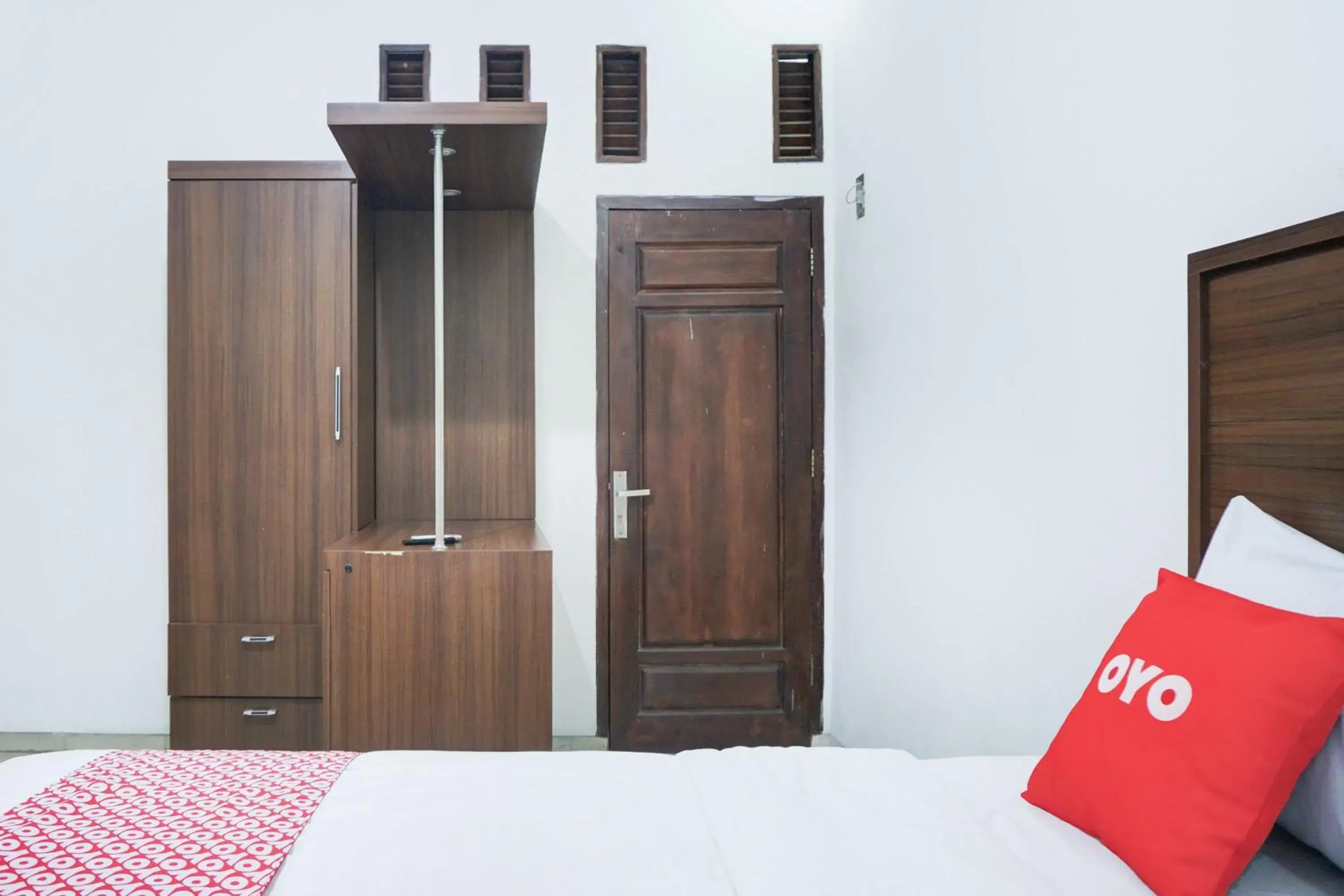 Bedroom, Bed in Hotel O Teluk Betung Near Water Park Lembah Hijau Formerly Kanajiwa Guesthouse 1 Bedroom, Bed in Hotel O Teluk Betung Near Water Park Lembah Hijau Formerly Kanajiwa Guesthouse 1