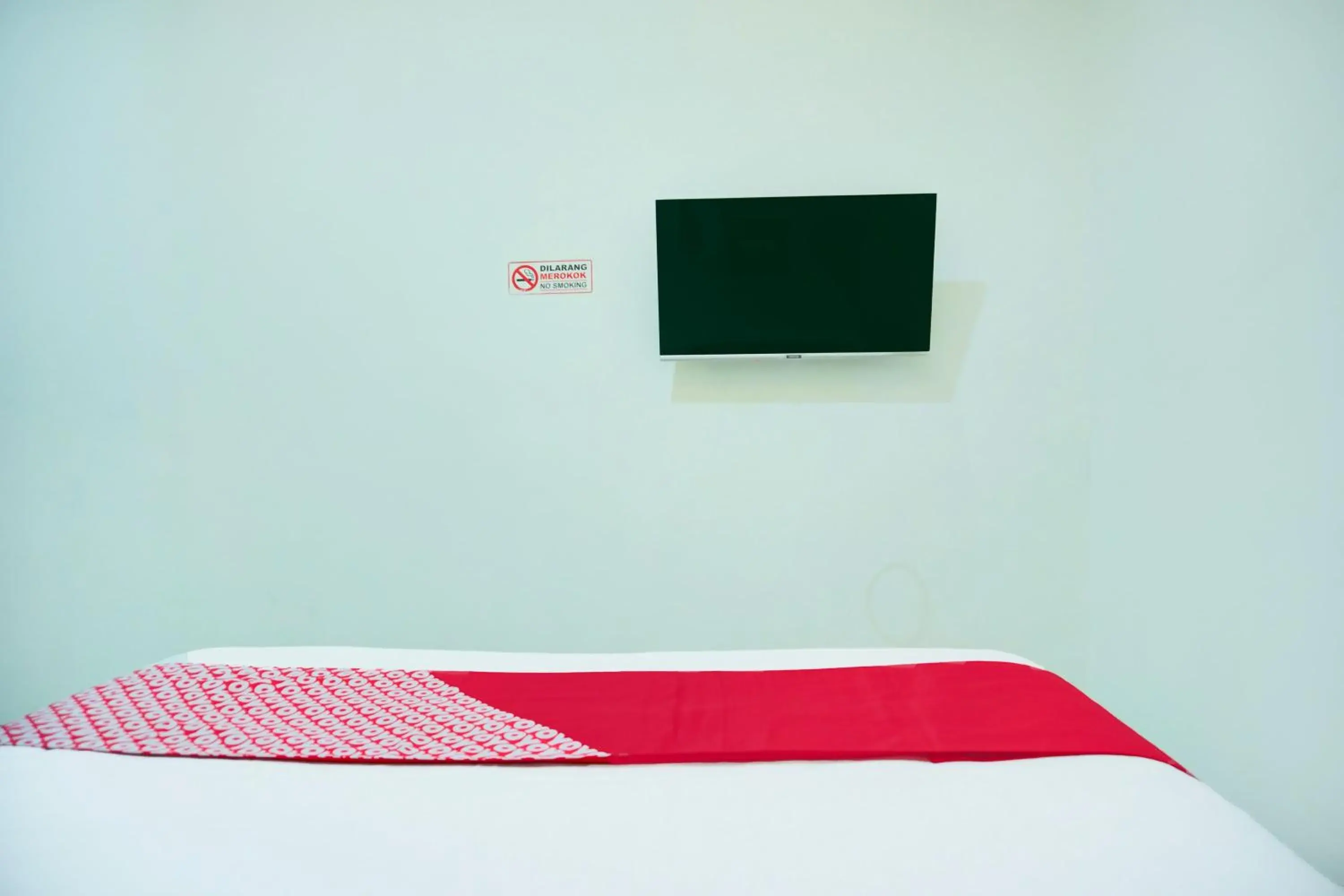 Bedroom, Bed in Hotel O Teluk Betung Near Water Park Lembah Hijau Formerly Kanajiwa Guesthouse 1 Bedroom, Bed in Hotel O Teluk Betung Near Water Park Lembah Hijau Formerly Kanajiwa Guesthouse 1