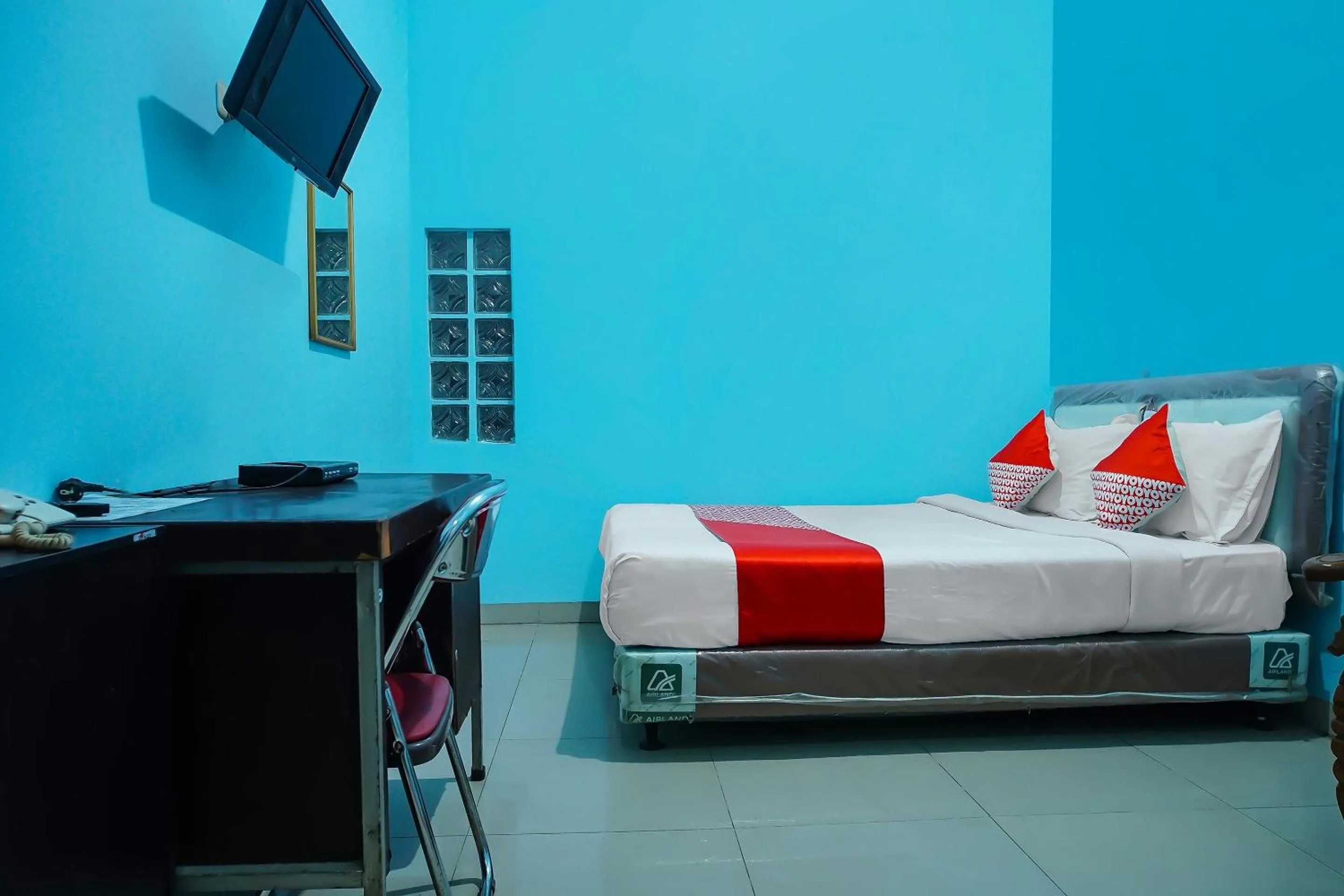 Bedroom, Bed in Hotel O Sidikalang Near KEJAKSAAN NEGERI DAIRI