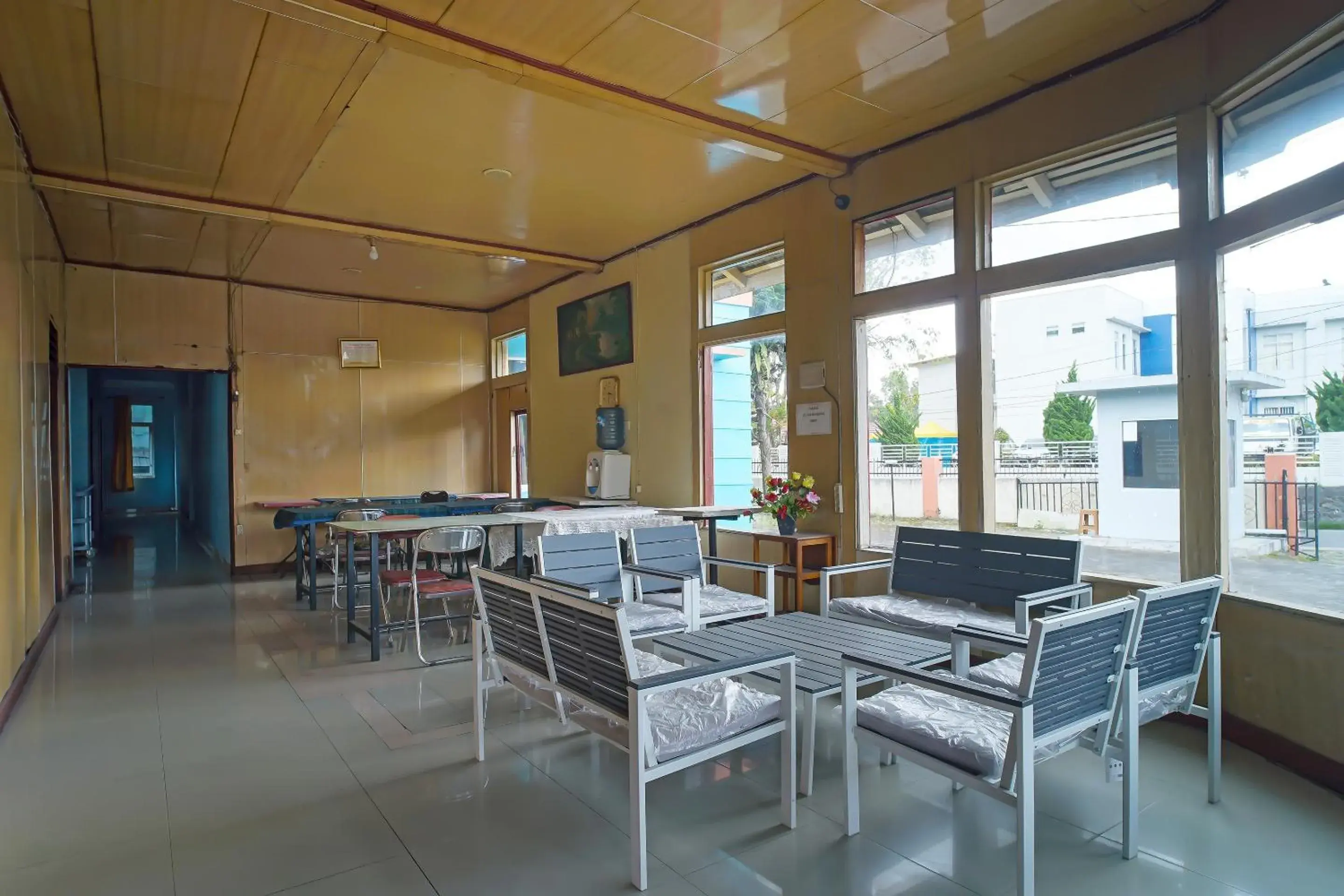 Lobby or reception in Hotel O Sidikalang Near KEJAKSAAN NEGERI DAIRI Lobby or reception in Hotel O Sidikalang Near KEJAKSAAN NEGERI DAIRI