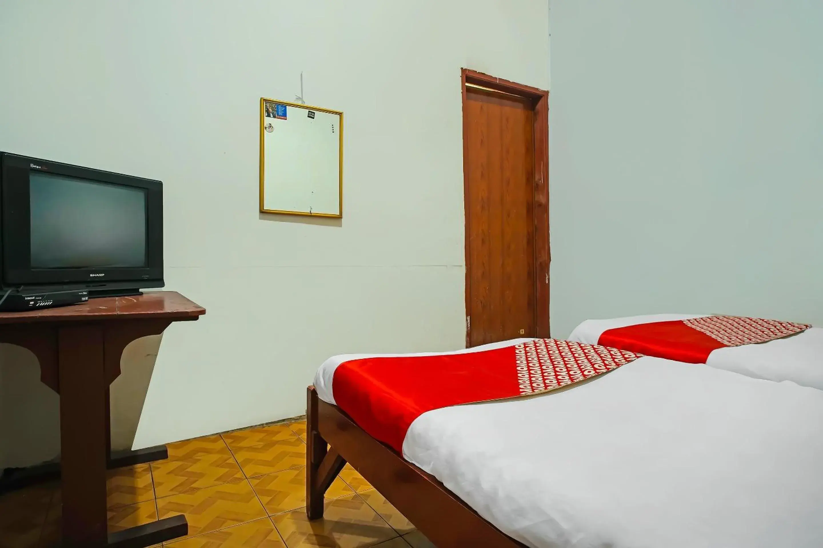 Bedroom, Bed in Hotel O Sidikalang Near KEJAKSAAN NEGERI DAIRI Bedroom, Bed in Hotel O Sidikalang Near KEJAKSAAN NEGERI DAIRI