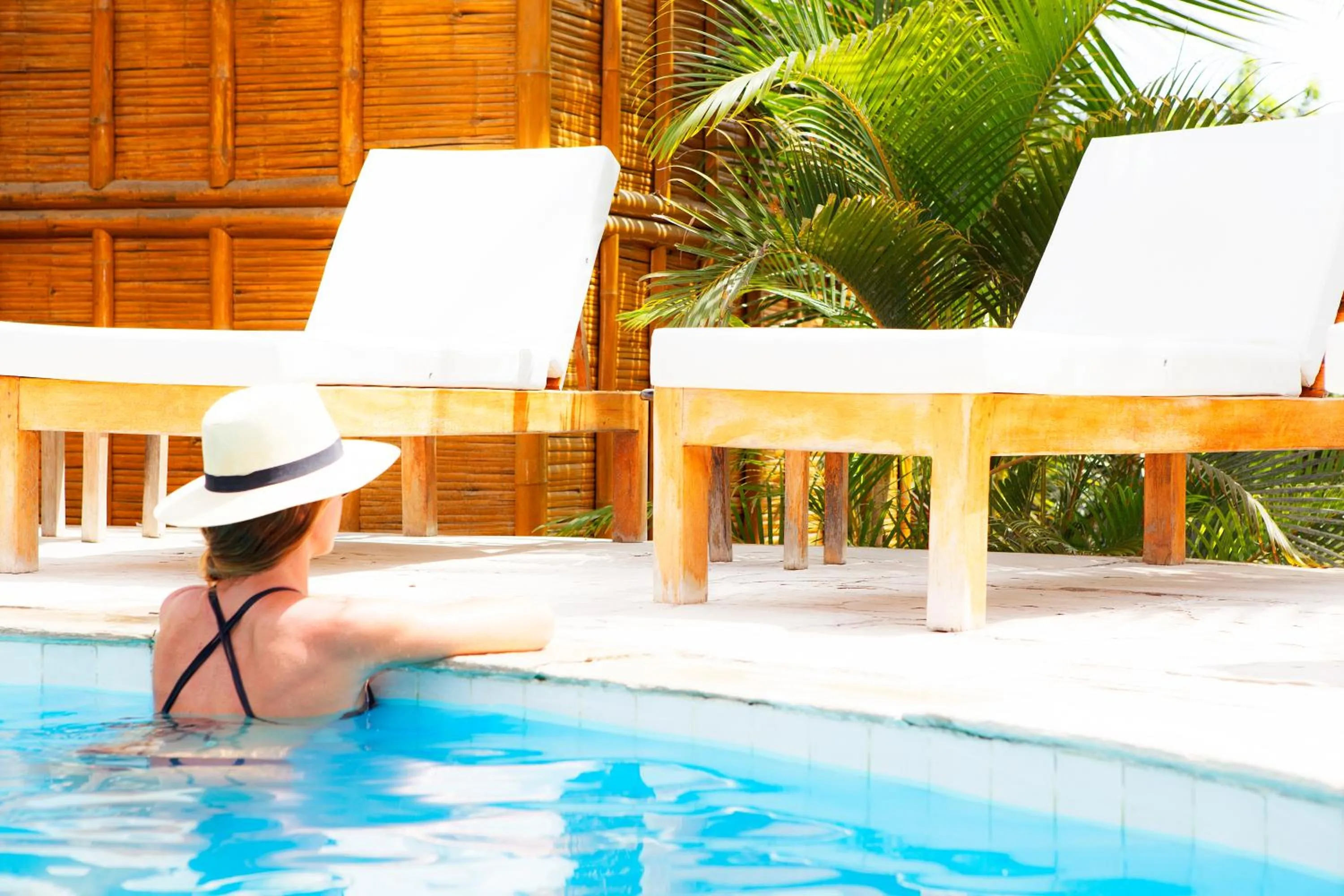 Swimming pool in El Mirador de Vichayito