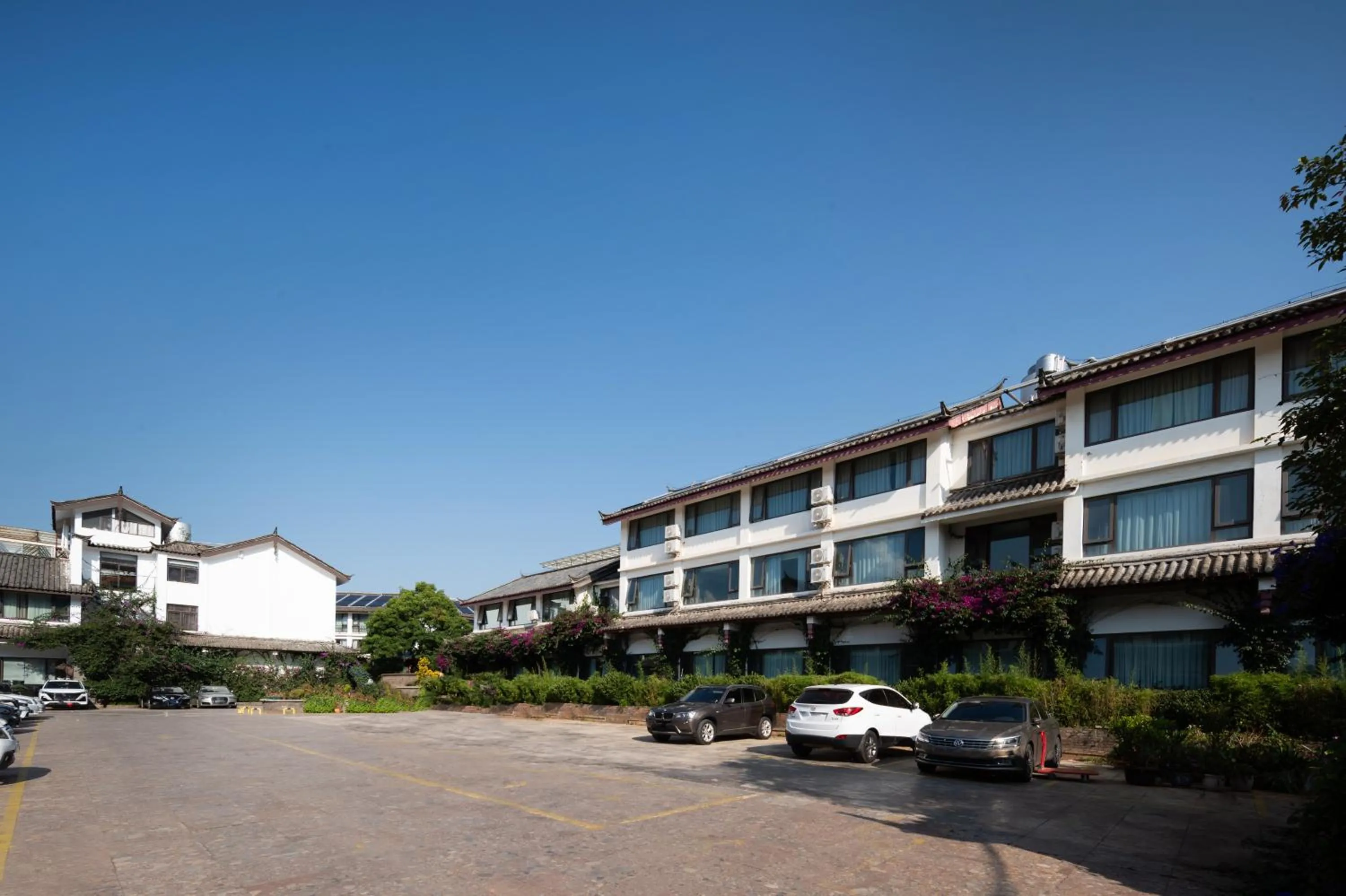 Property building in Huama SSAW Hotel Lijiang