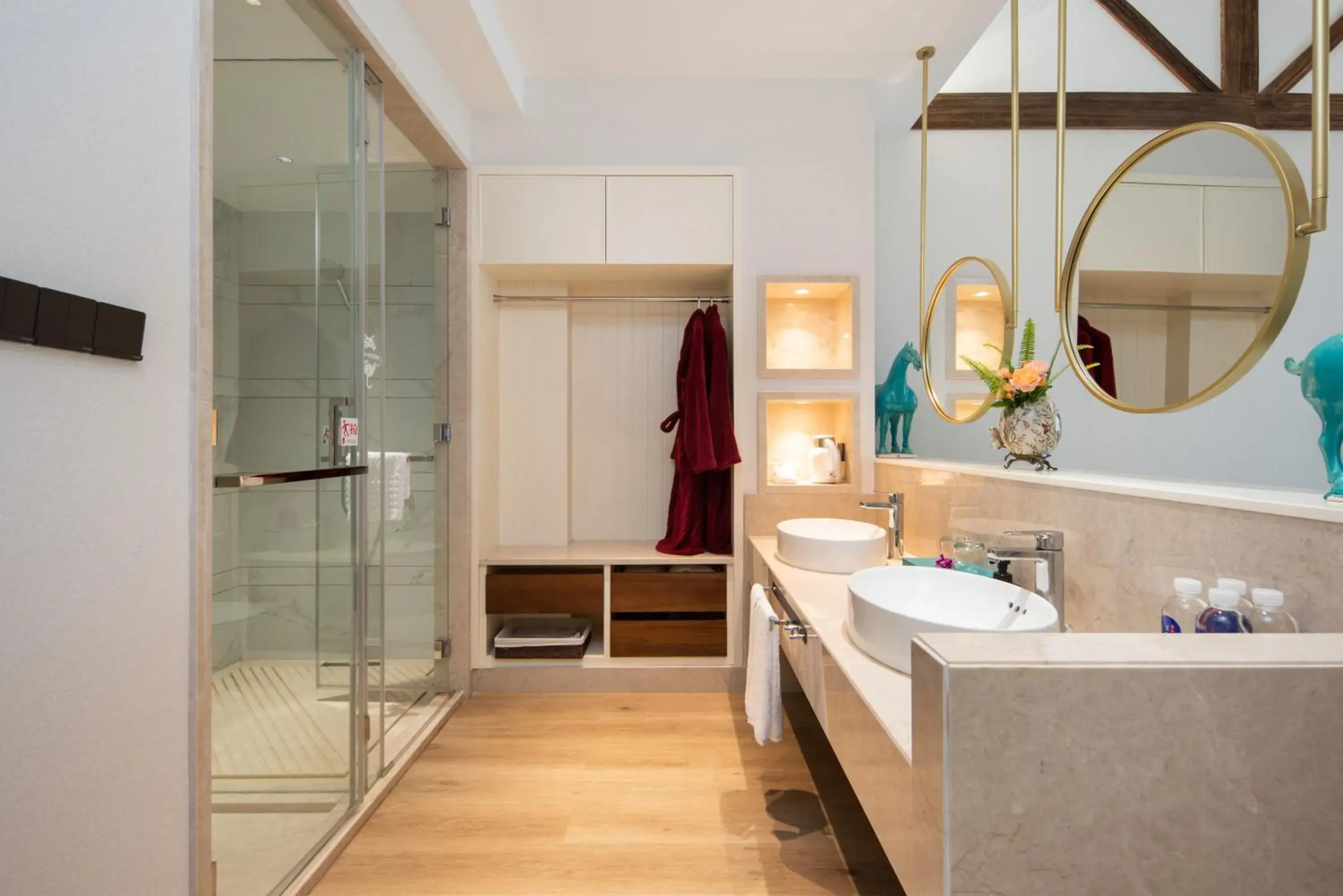 Bathroom in Huama SSAW Hotel Lijiang Bathroom in Huama SSAW Hotel Lijiang