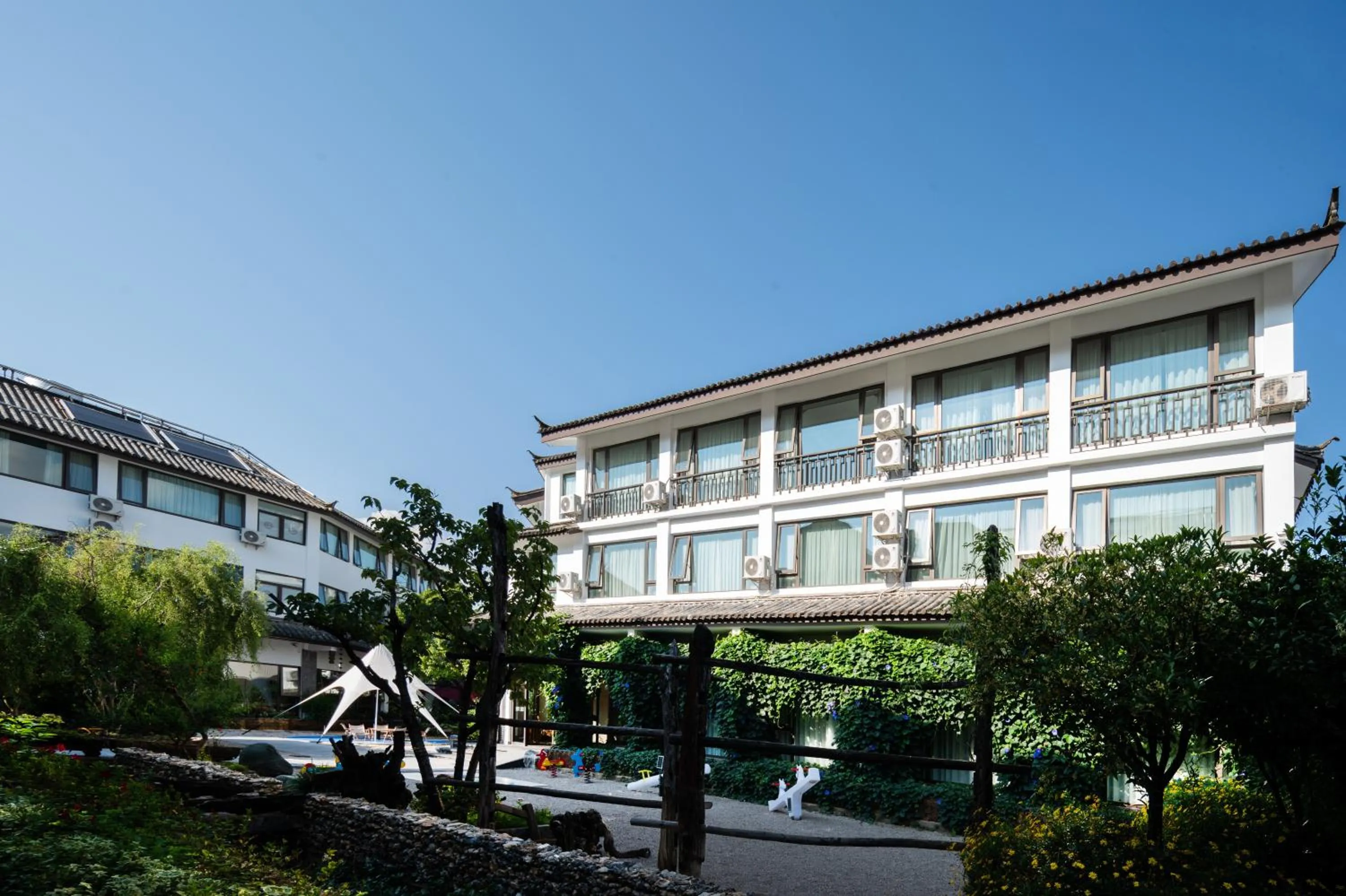 Property building in Huama SSAW Hotel Lijiang