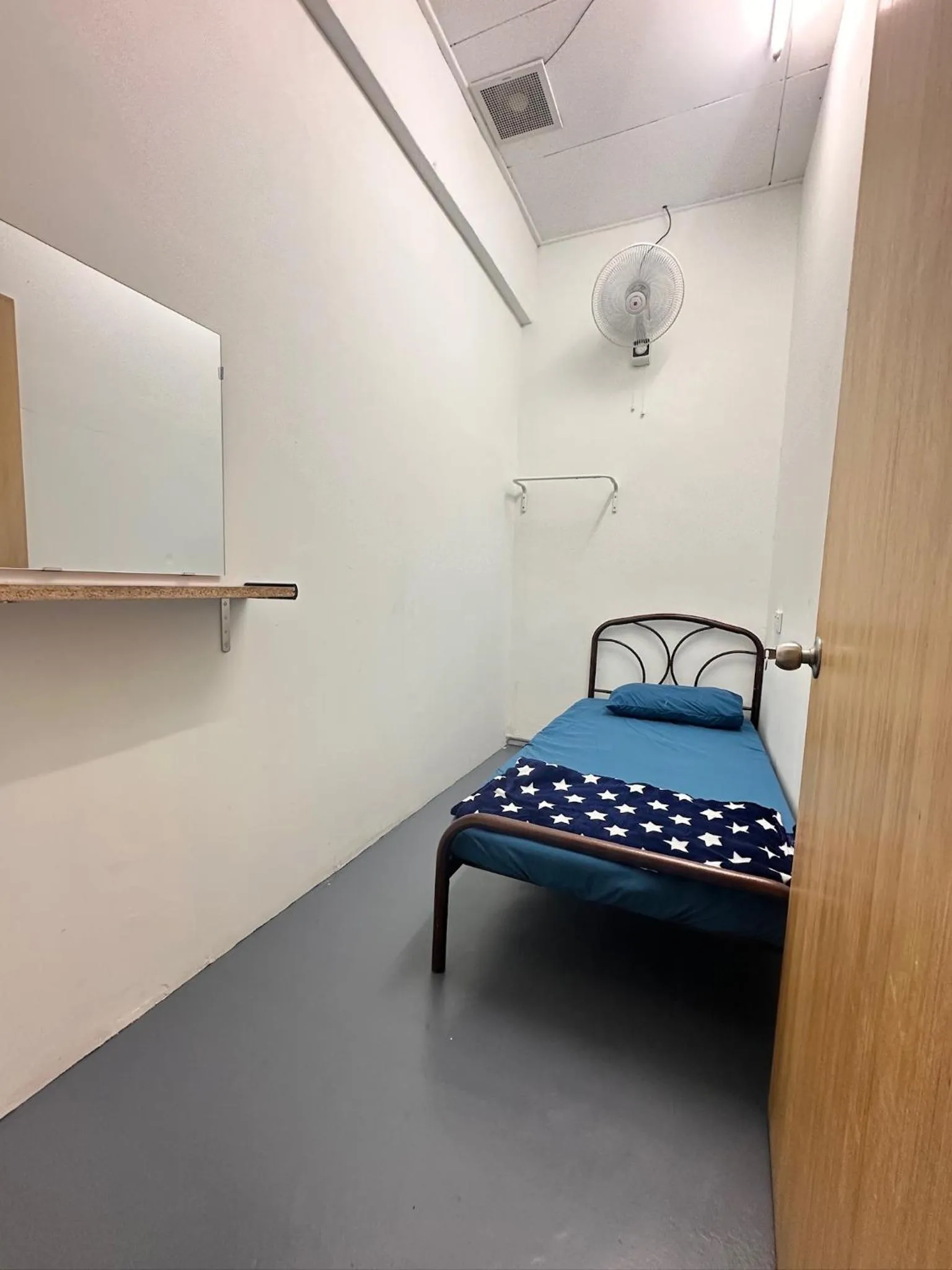 Bed in Jiaxin Dormitory - Puteri Wangsa 家馨旅舍