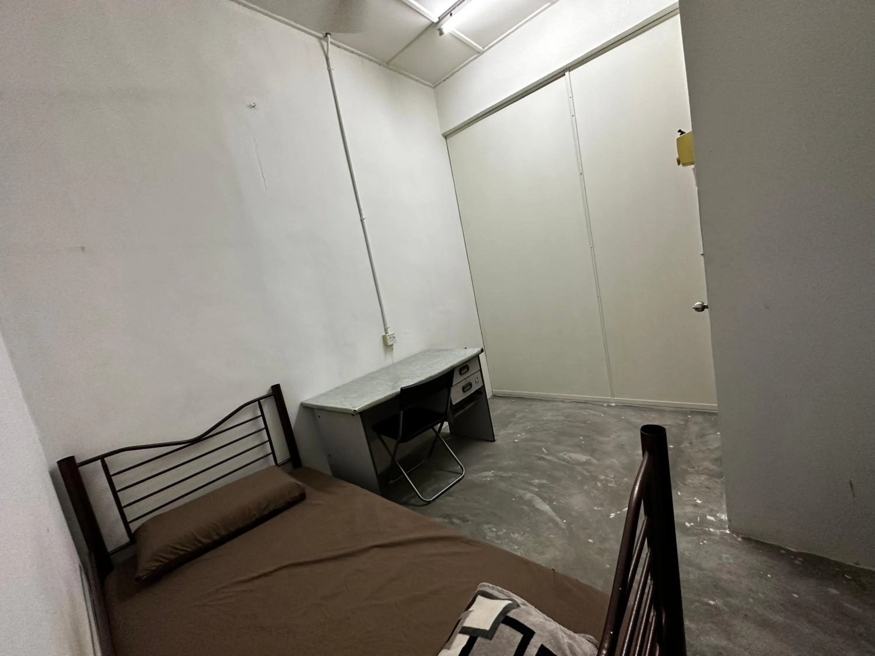 Bed in Jiaxin Dormitory - Puteri Wangsa 家馨旅舍