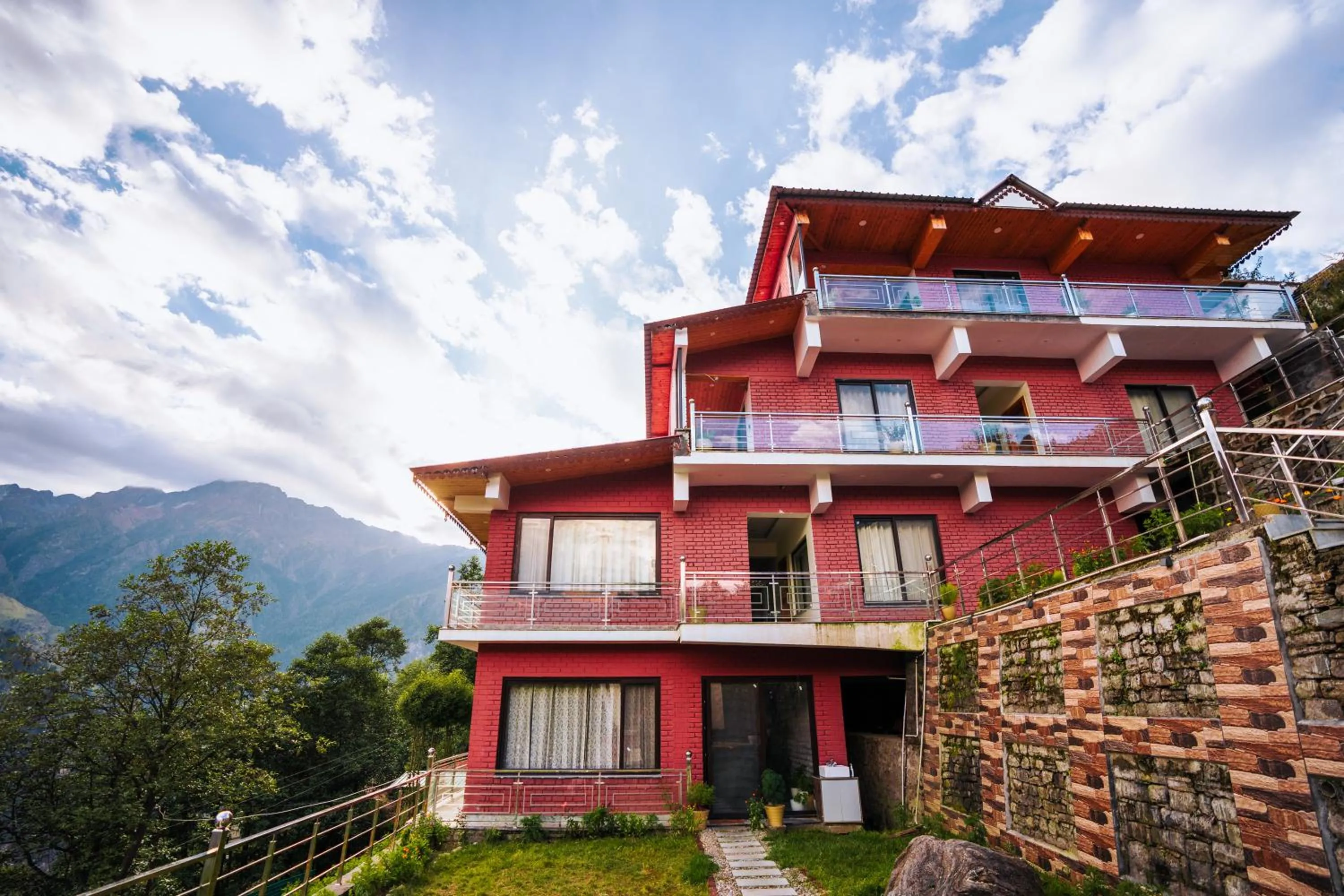 Aaryam Resort, Auli